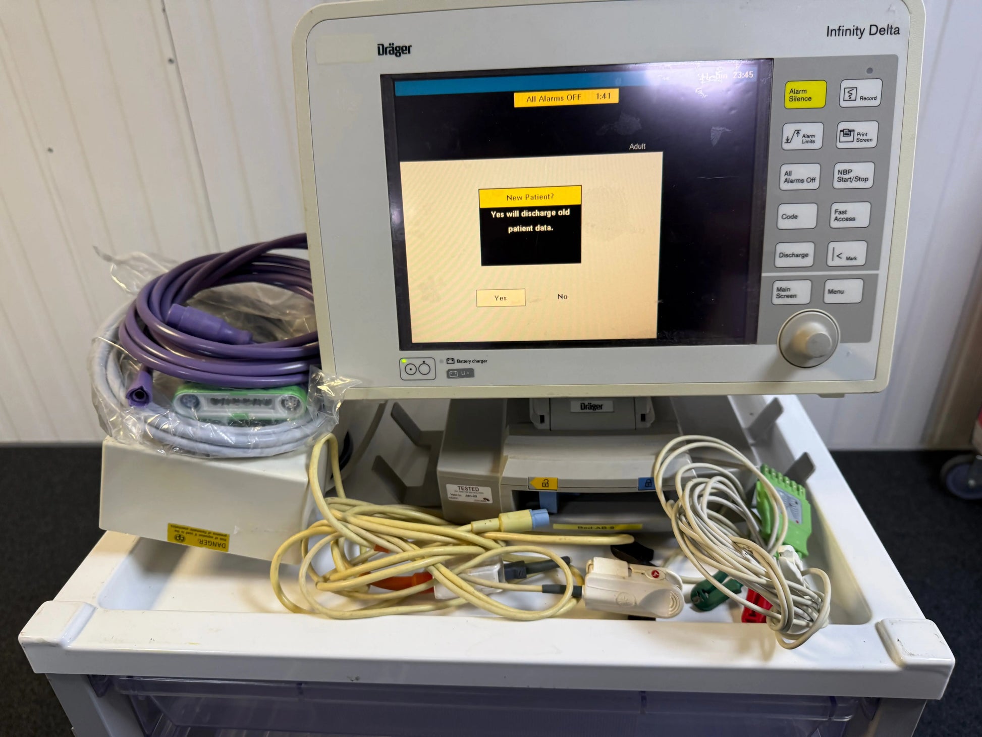 Draeger Infinity Delta Patient Monitor - SelfiMed UK