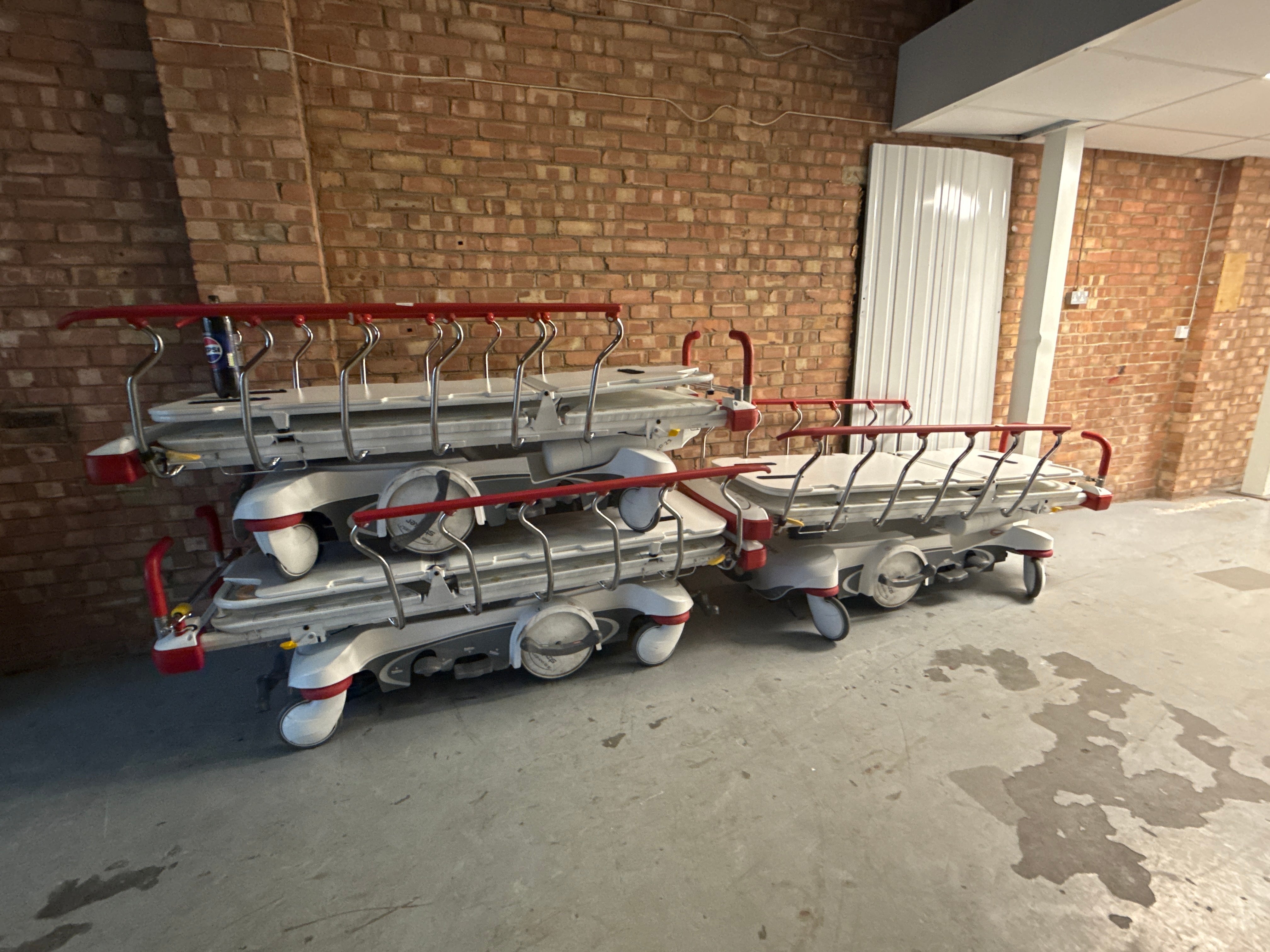 Stryker Big Wheel 1115 Hydraulic Patient Trolley SelfiMed UK