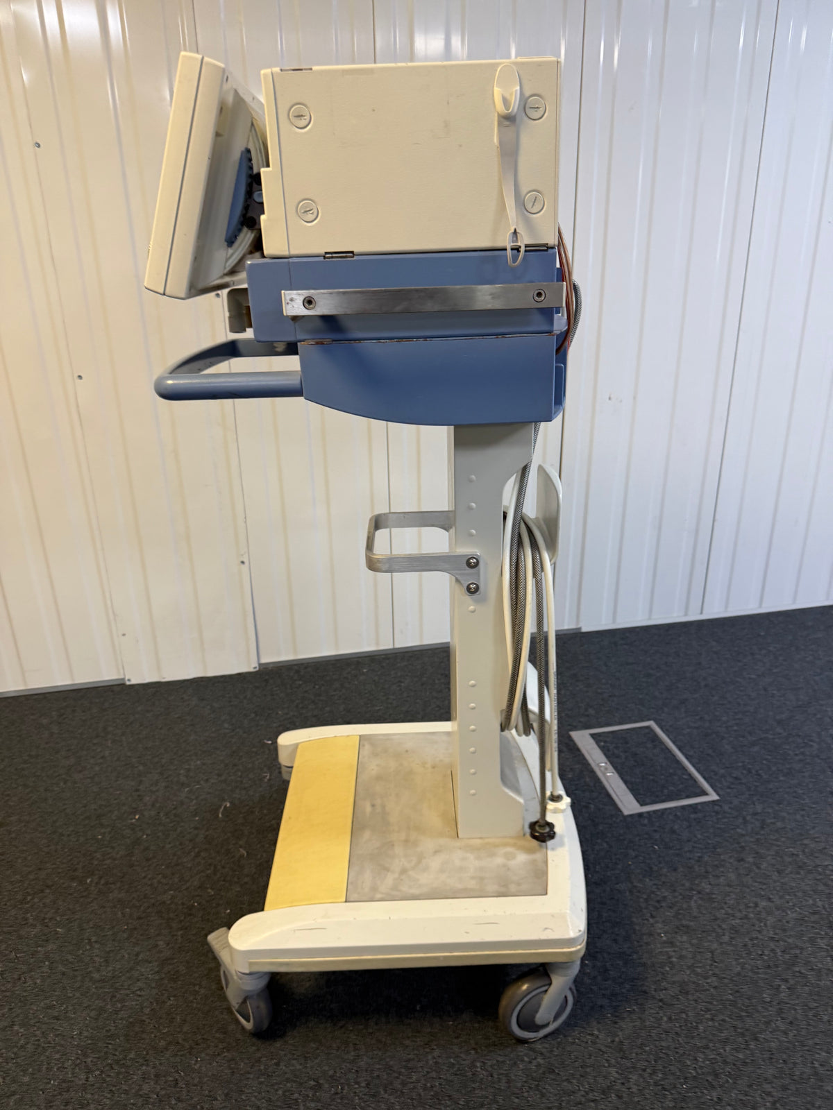 Dräger Evita 4 ventilator available at SelfiMed UK