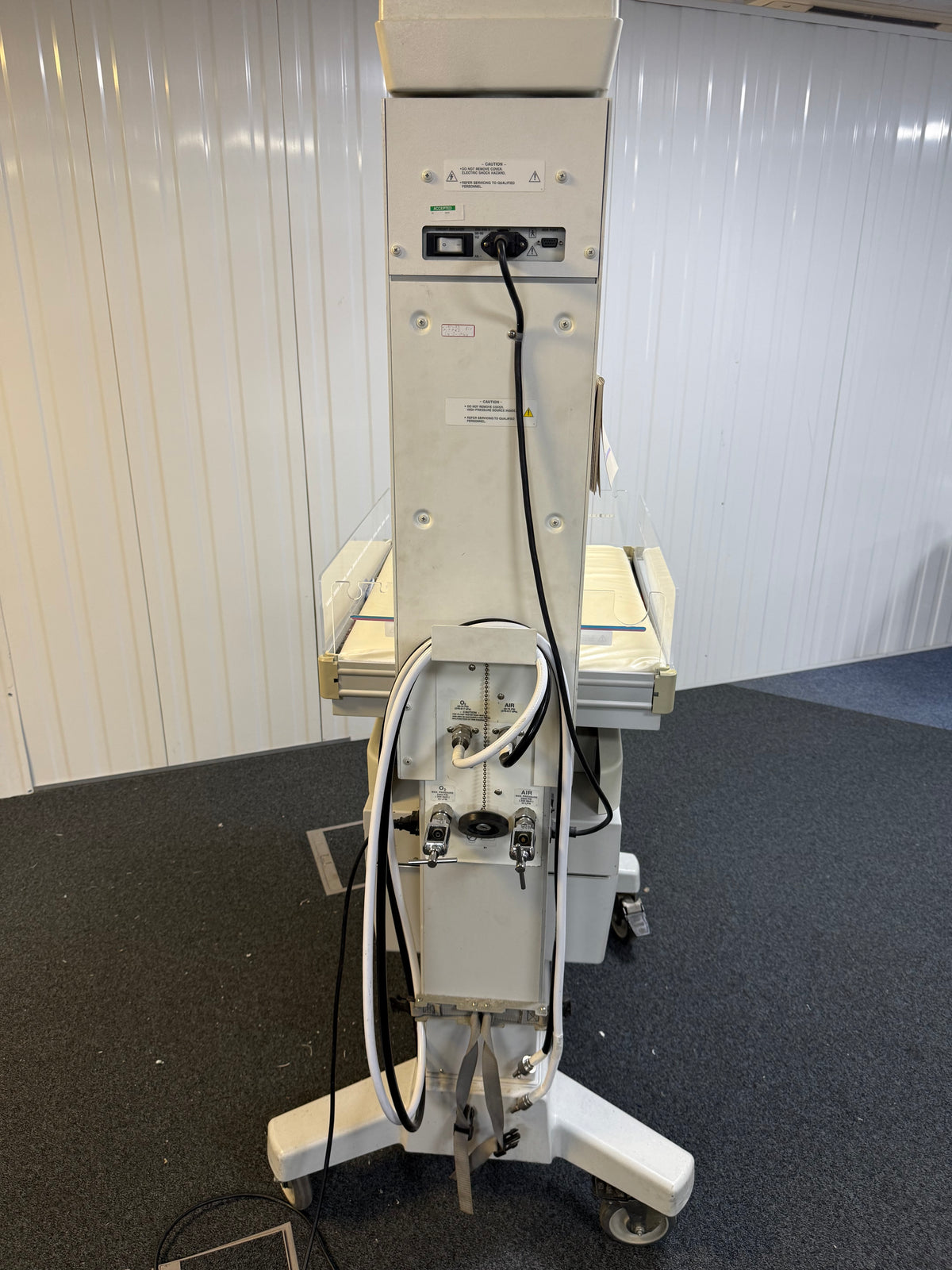Dräger Resuscitaire Infant Warmer back view