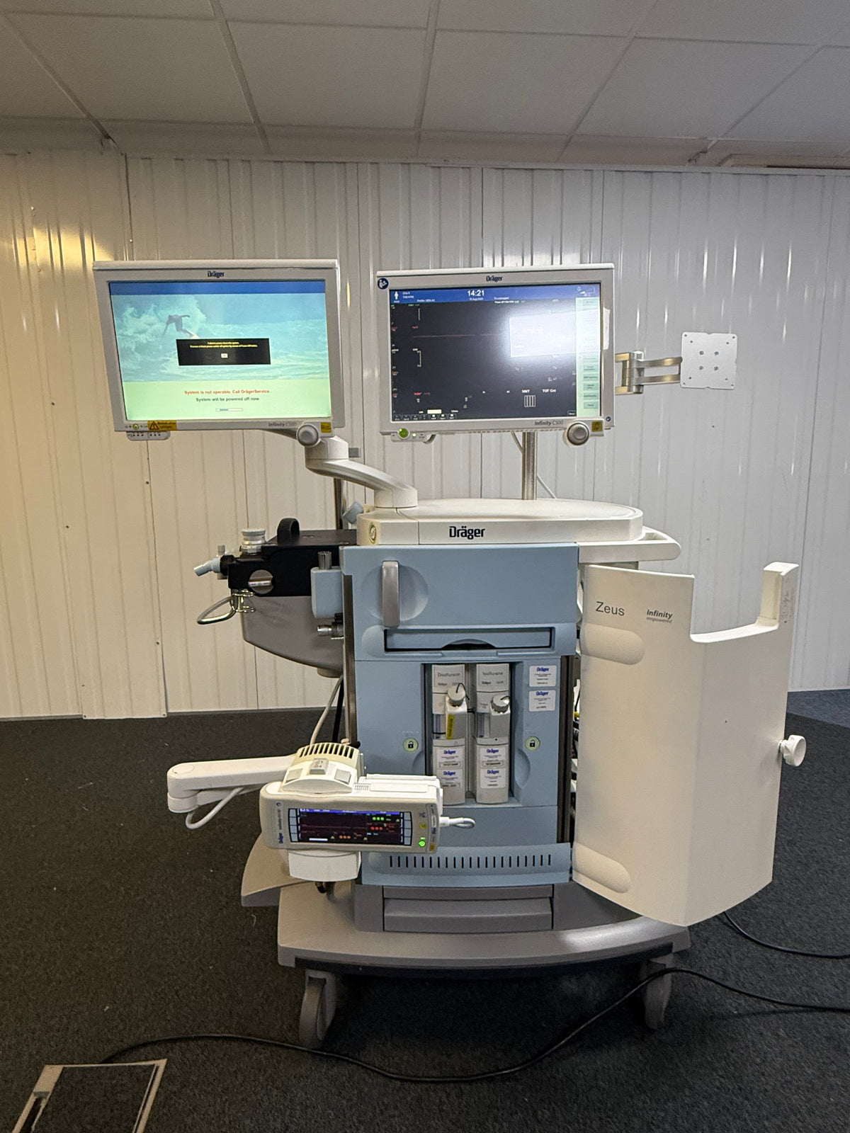 Dräger Zeus anaesthesia workstation ready for theatre use