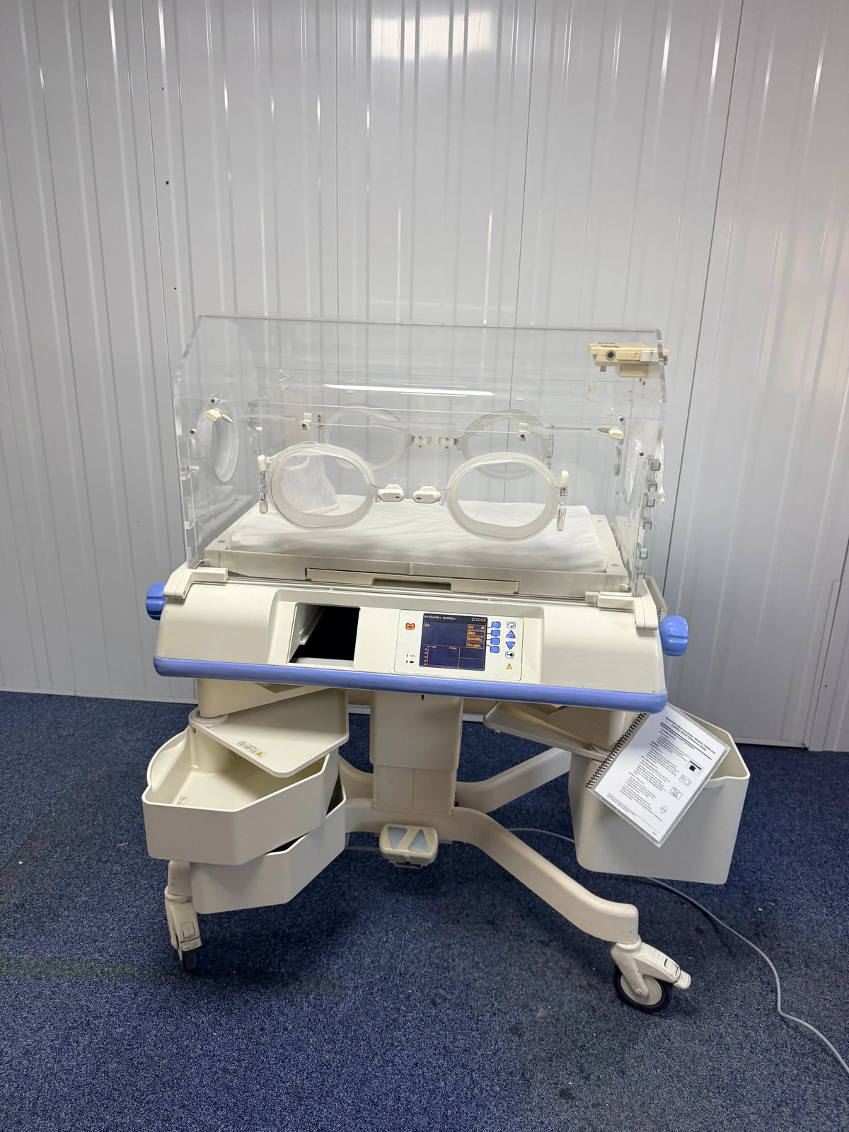 Draeger Air Shields Isolette C2000 Incubator SelfiMed UK