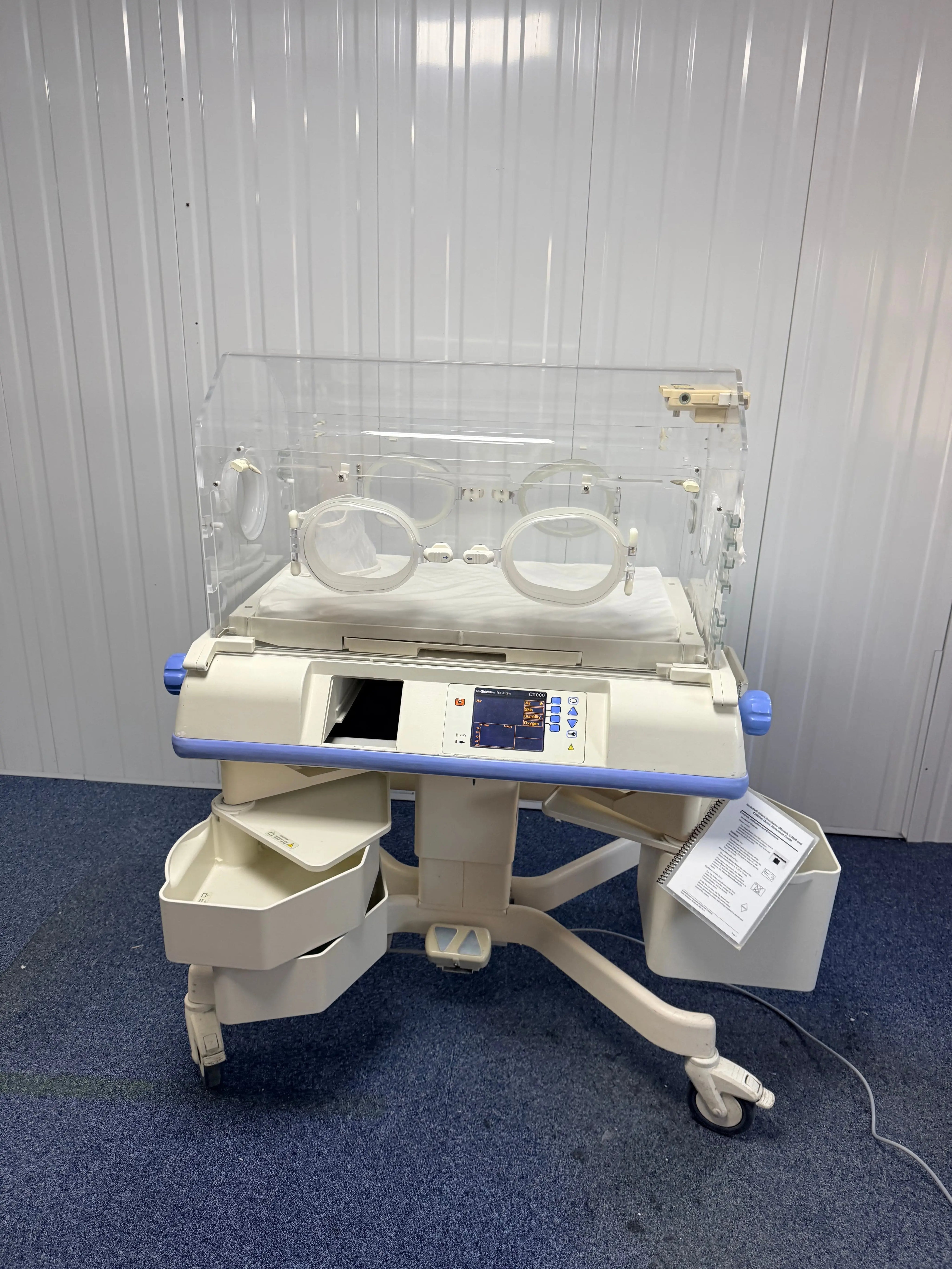 Draeger Air Shields Isolette C2000 Incubator SelfiMed UK