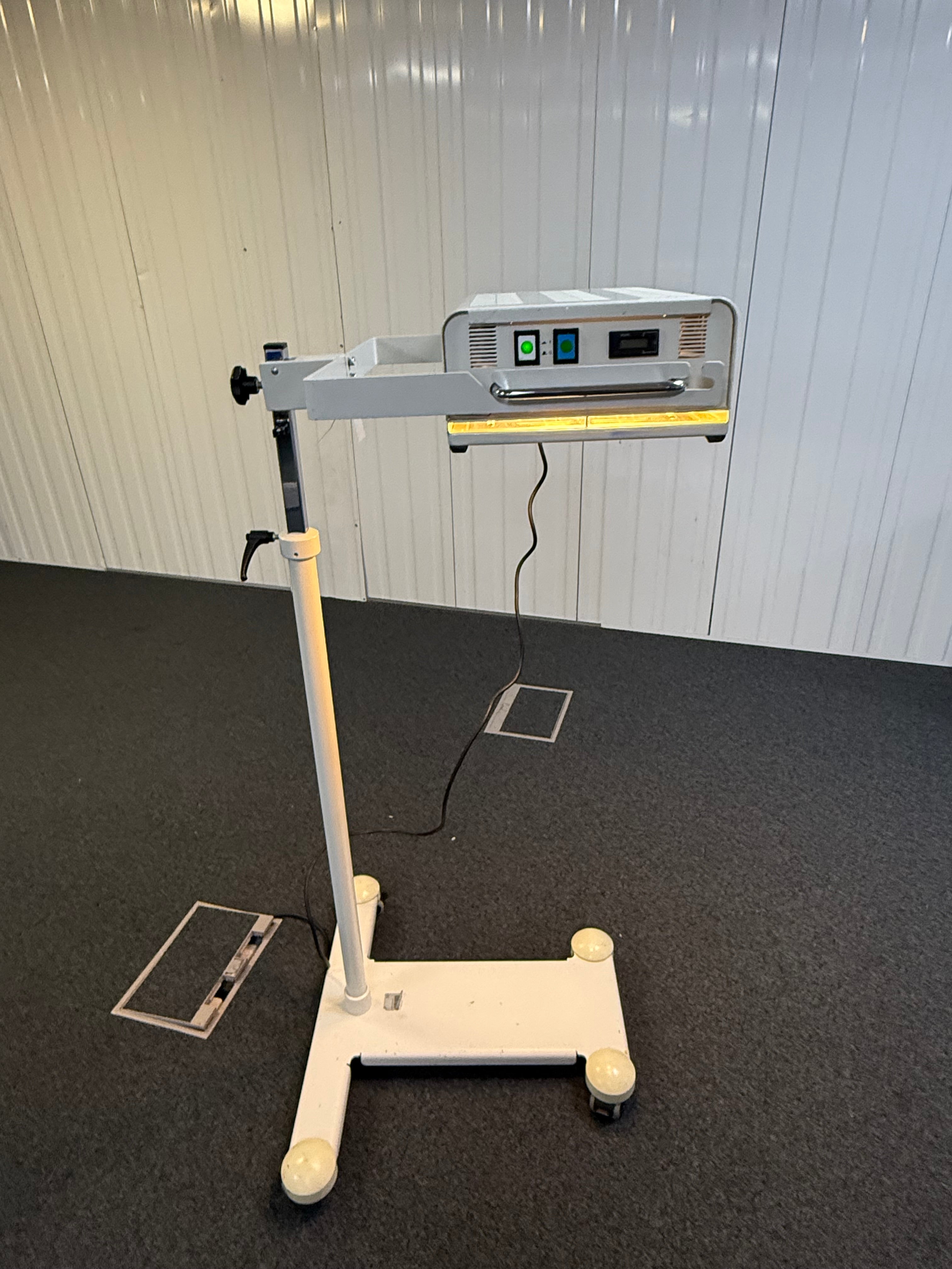 Draeger Photo-Therapy 4000 Lamp – Jaundice Management