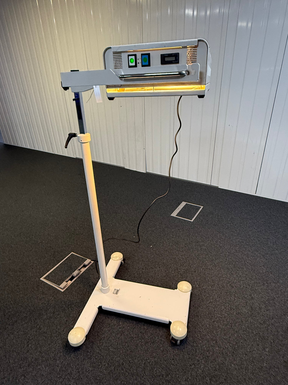 Draeger Photo-Therapy 4000 Lamp – Jaundice Management