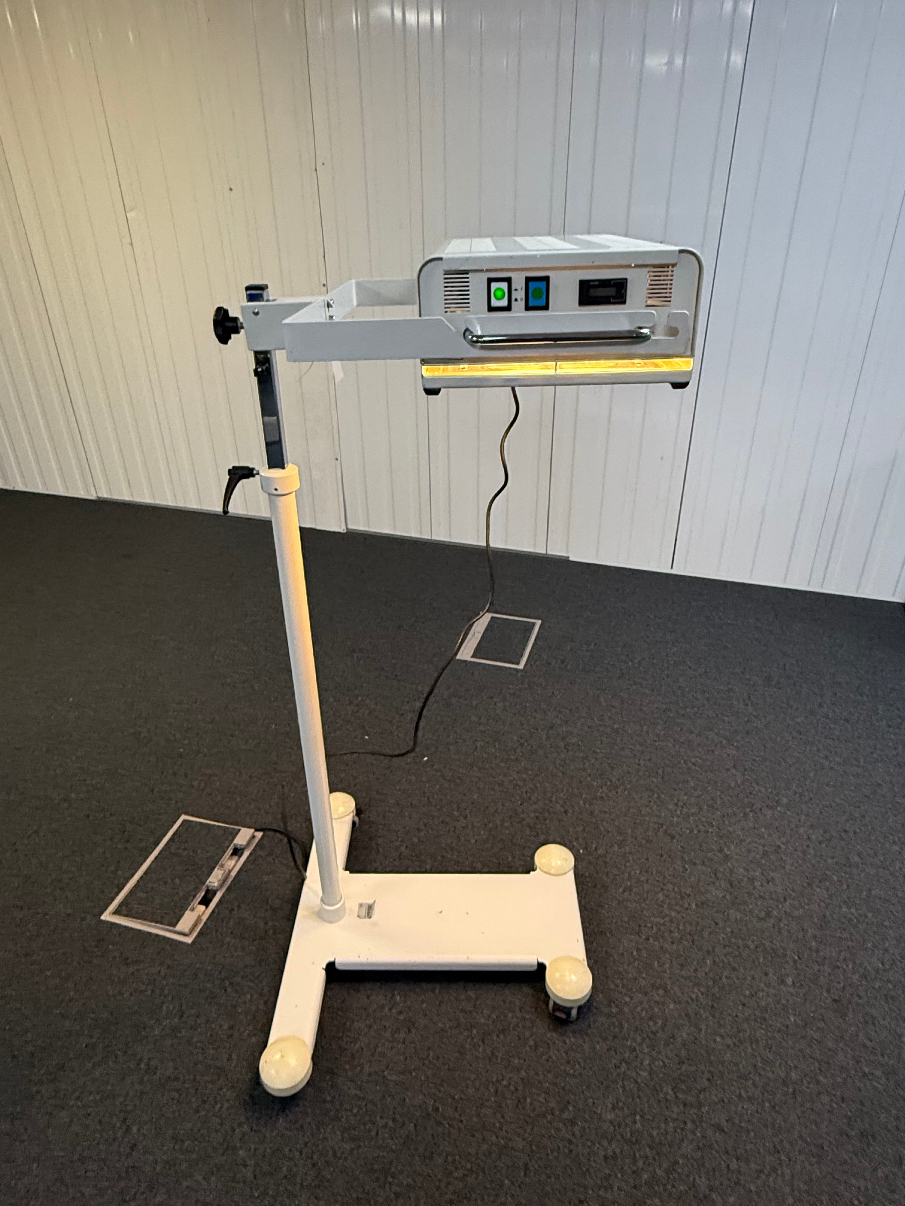 Draeger Photo-Therapy 4000 Lamp – Jaundice Management