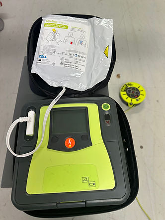 Zoll AED PRO Defibrillator with carry case