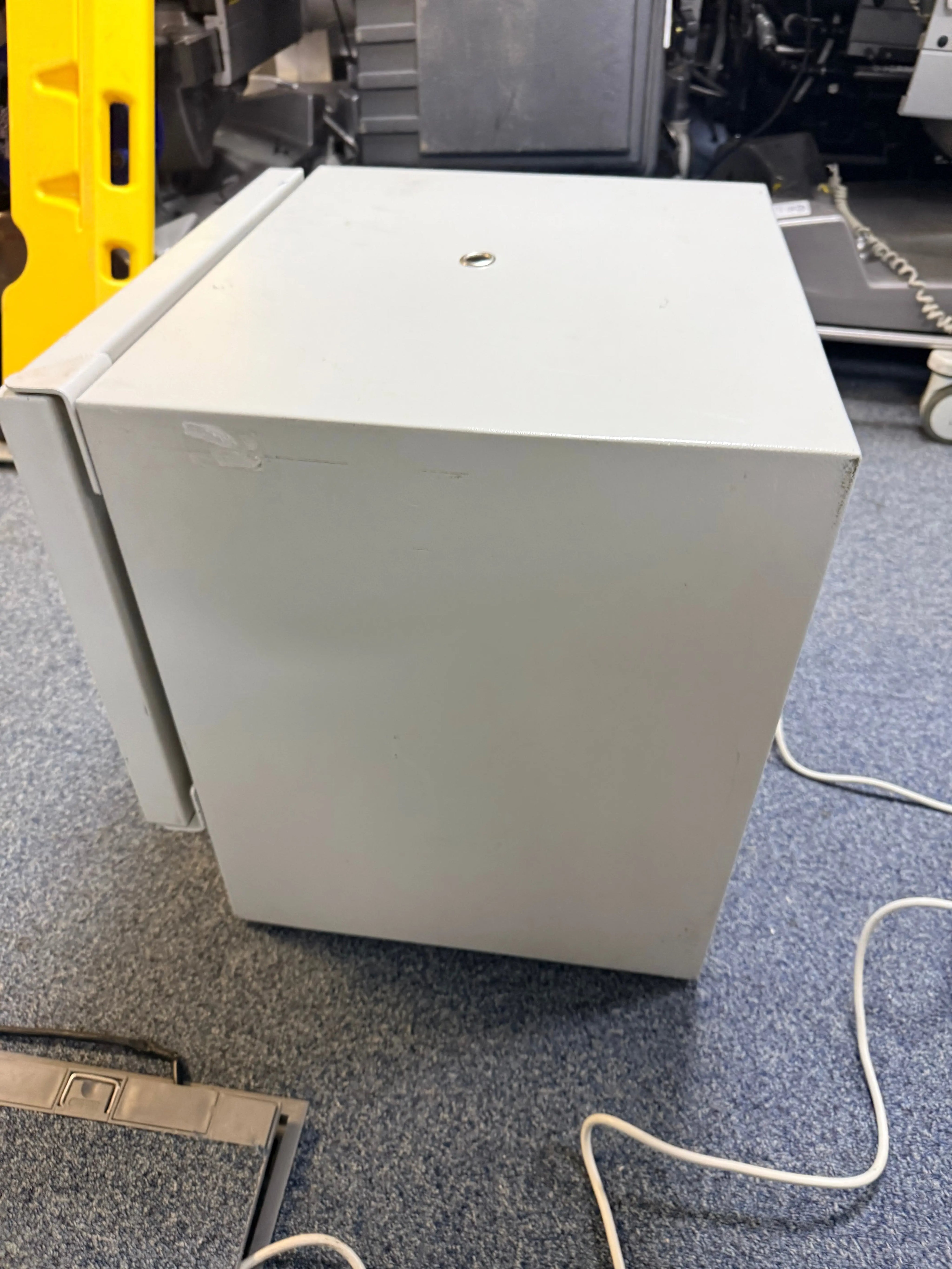 Genlab Bracco 30 Incubator - SelfiMed UK