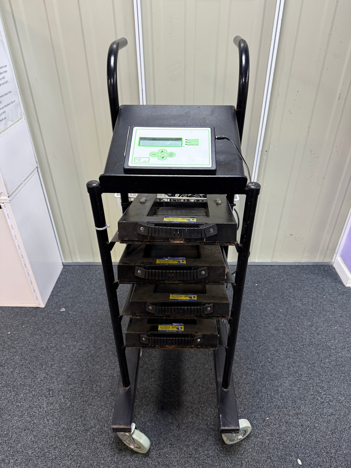 Front view of Abbey bed scale equipment