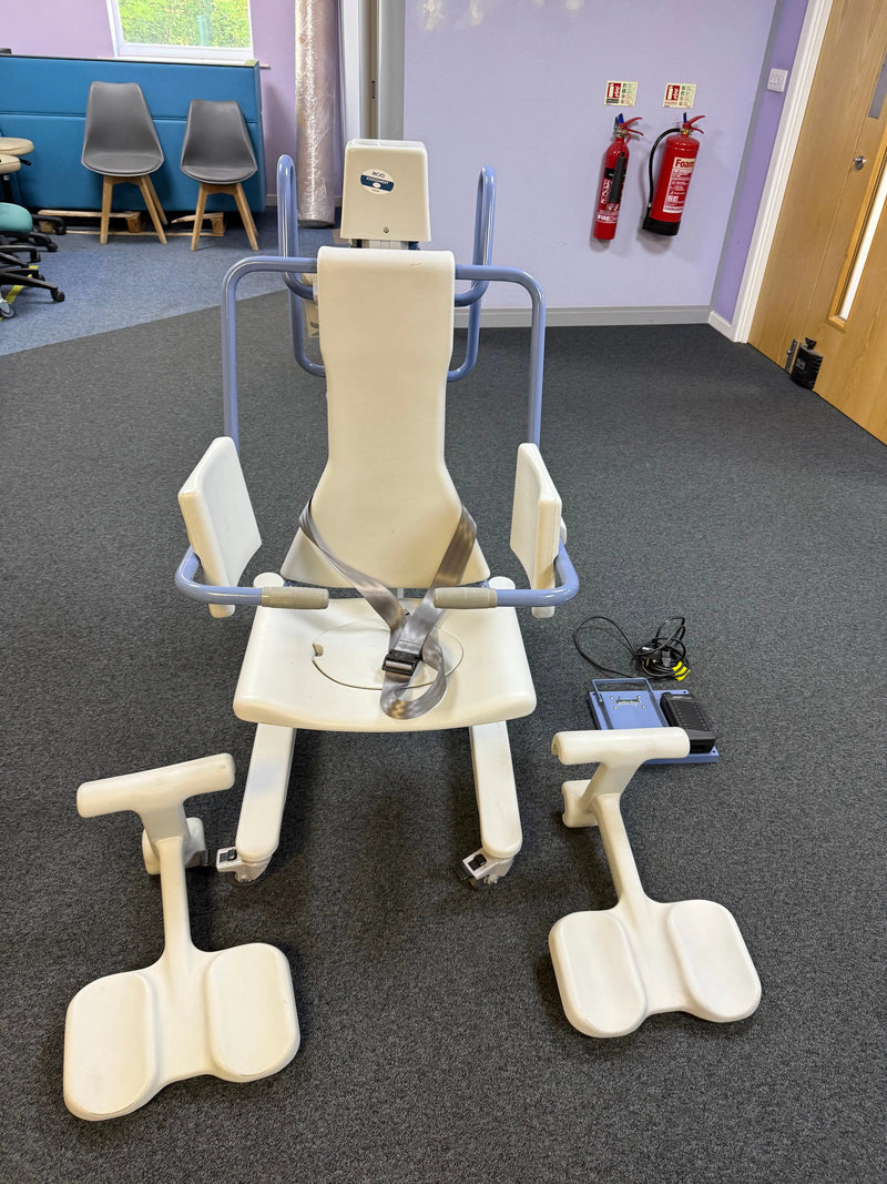 George Kramer Hektor Chair Lifter with wide ergonomic hygiene seat for patient bathing