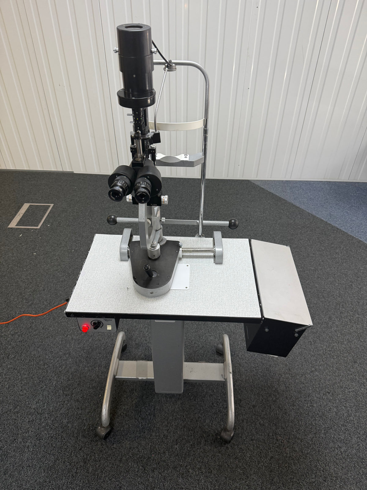 Front view of Mentor slit lamp with binocular head