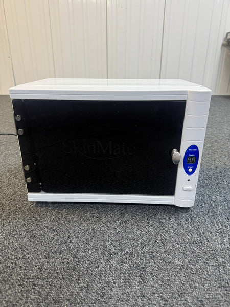 Front view of Skinmate SM-109M UV Steriliser 