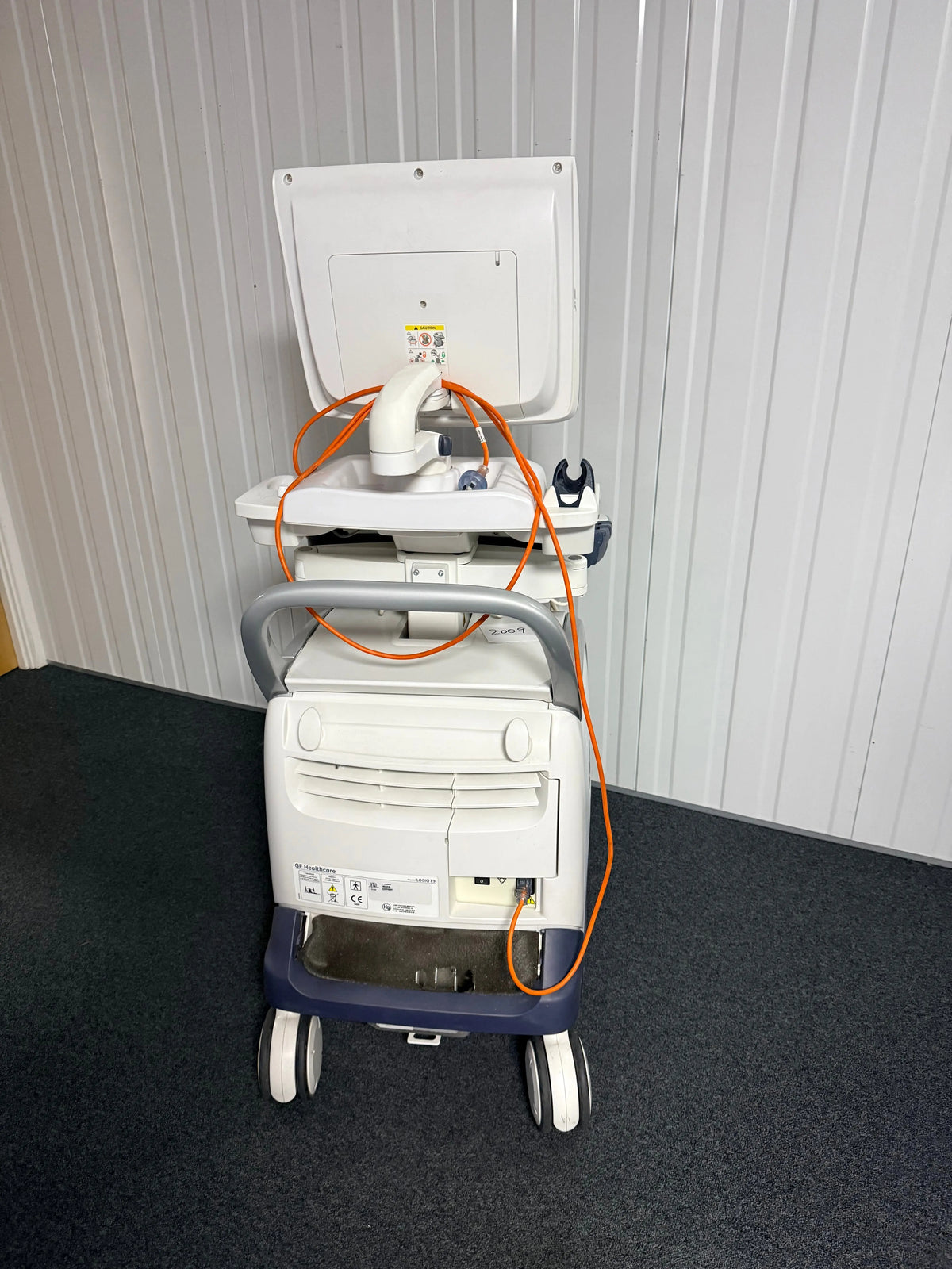 GE Logiq E9 Flat Screen Ultrasound Scanner Model 5205000-2 (2009) with Transducer (2014) SelfiMed UK
