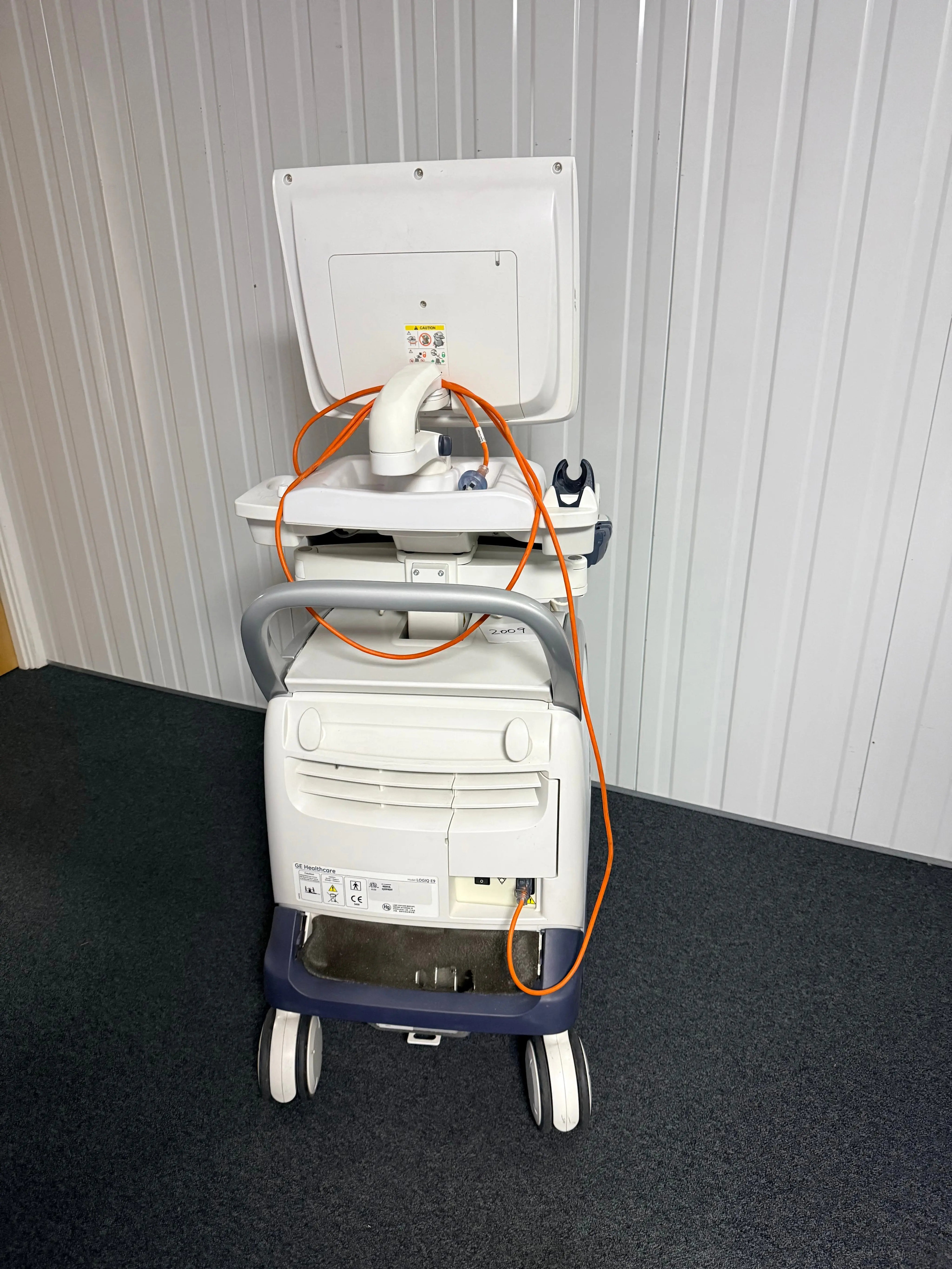 GE Logiq E9 Flat Screen Ultrasound Scanner Model 5205000-2 (2009) with Transducer (2014) SelfiMed UK