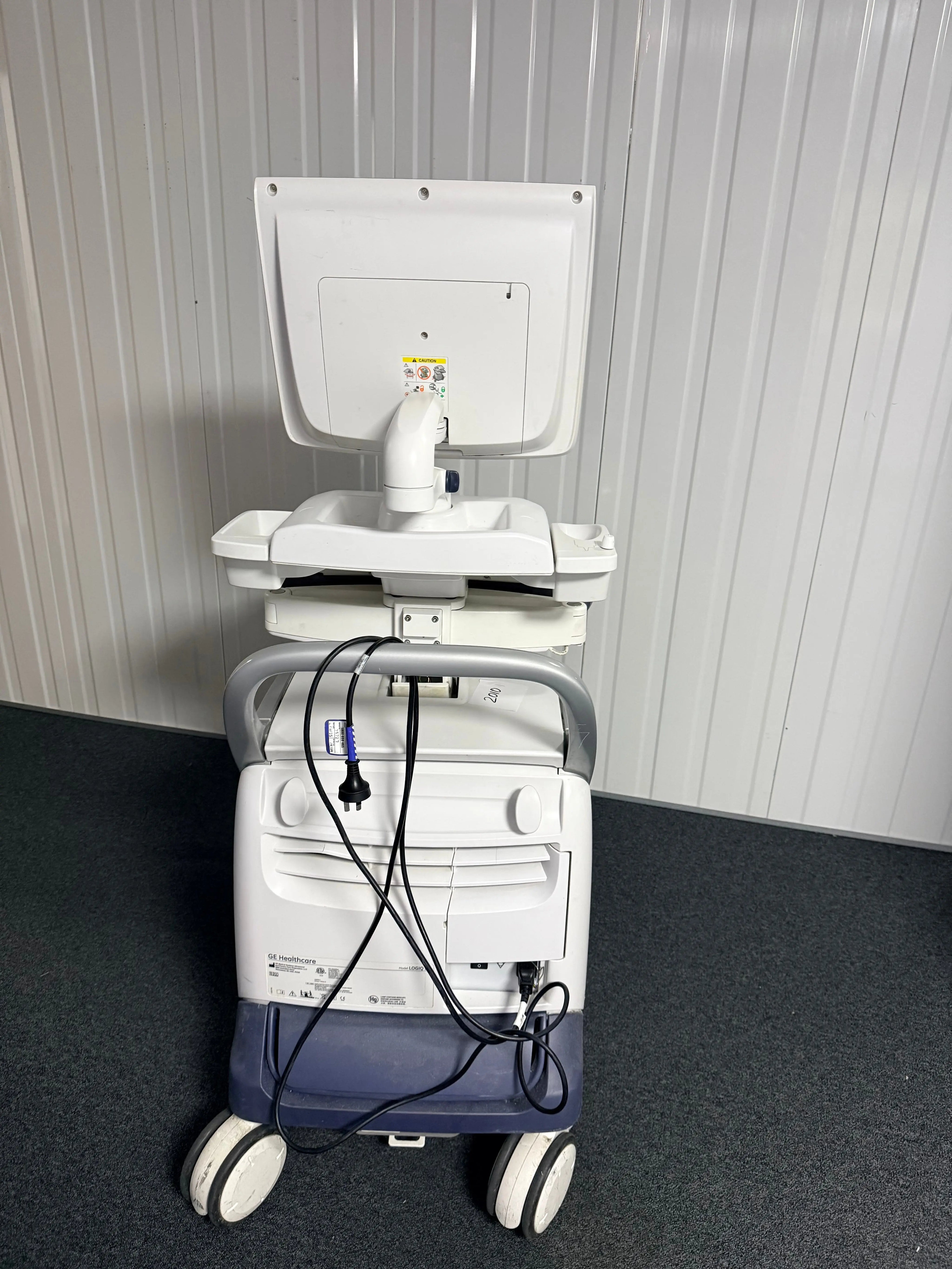 GE Logiq E9 Flat Screen Ultrasound Scanner Model 5205000-4 (2010) with with Sony UP-D897 Digital Graphic Printer SelfiMed UK