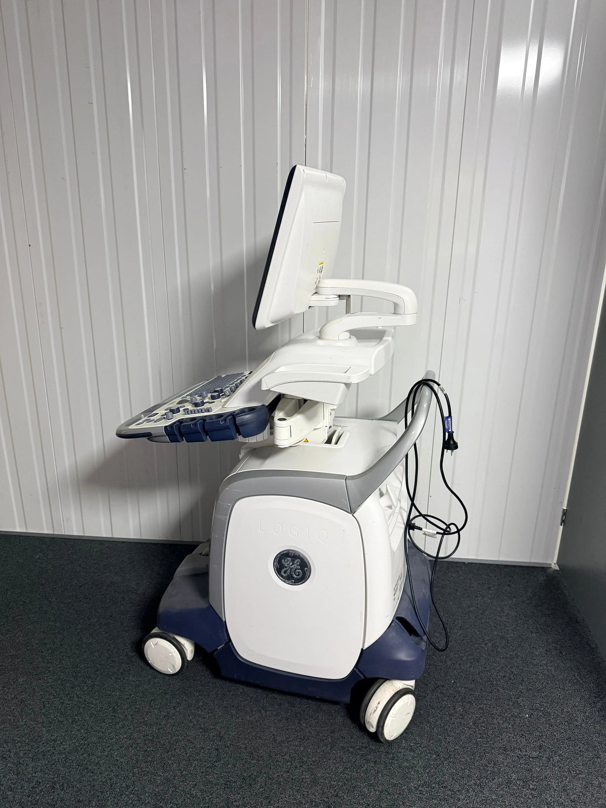 GE Logiq E9 Flat Screen Ultrasound Scanner Model 5205000-4 (2010) with with Sony UP-D897 Digital Graphic Printer SelfiMed UK