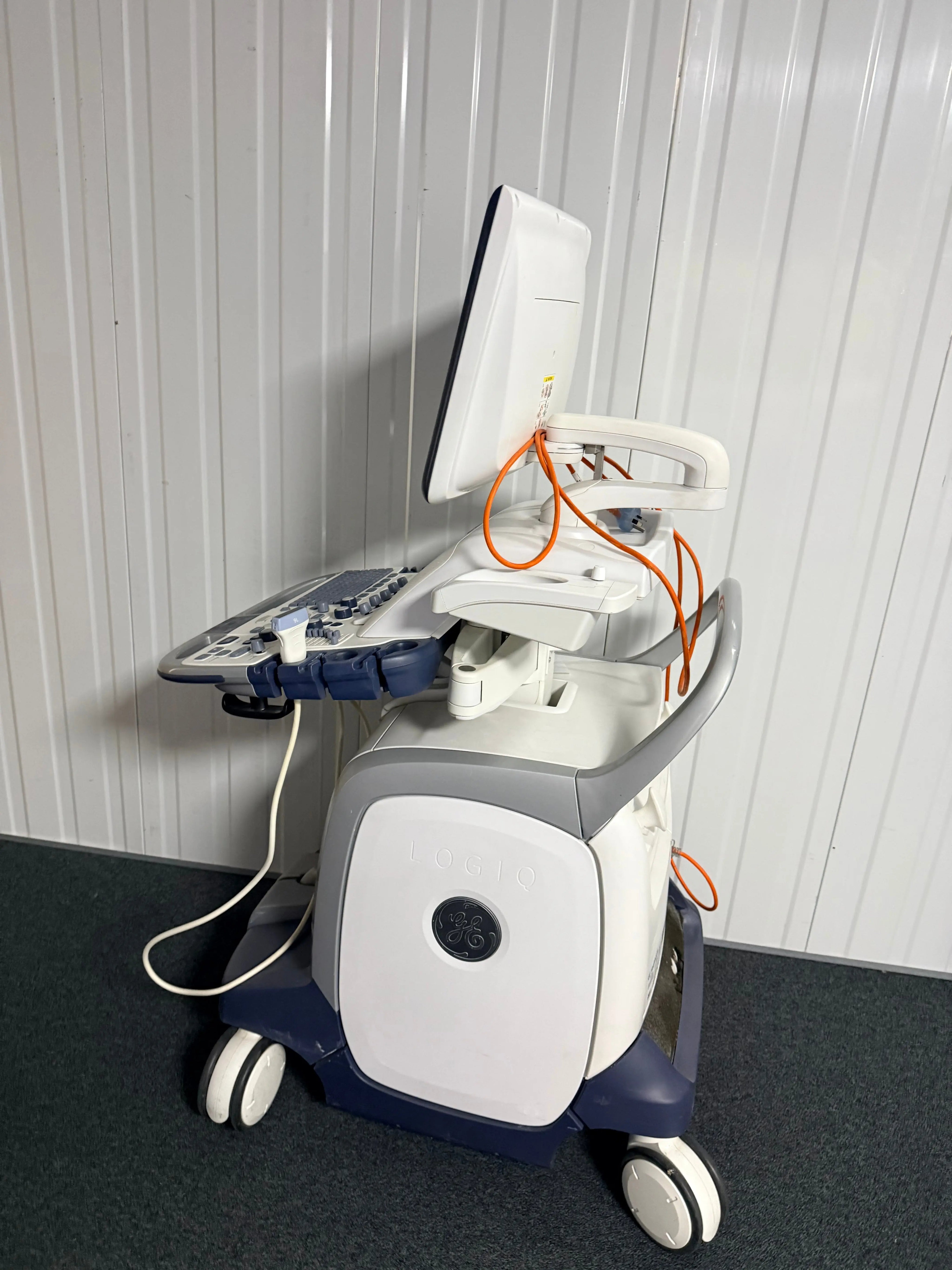 GE Logiq E9 Flat Screen Ultrasound Scanner Model 5205000-2 (2009) with Transducer (2014) SelfiMed UK