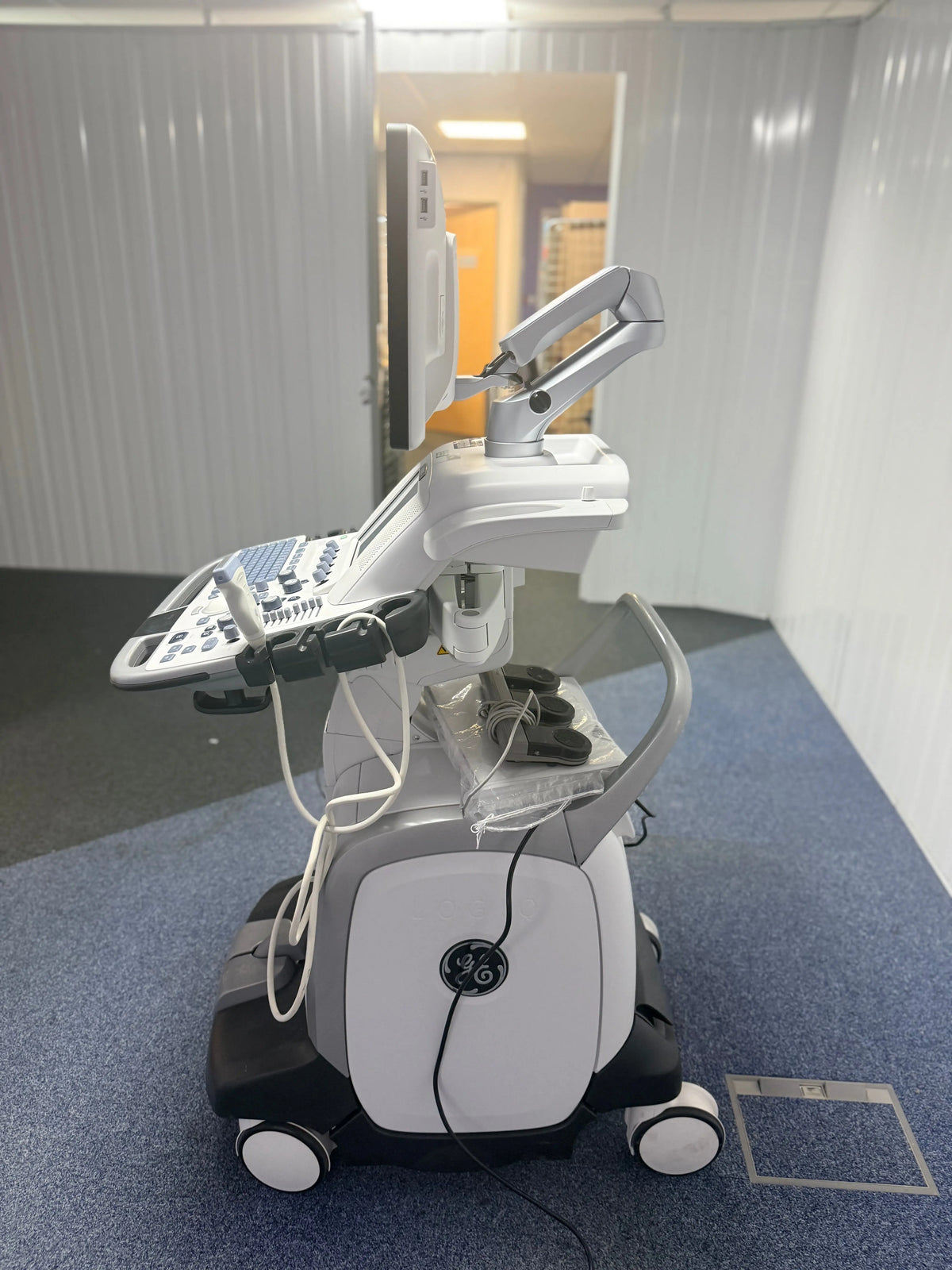 GE Logiq E9 Ultrasound Machine (2019) with GE ML6-15-D Linear Probe (2023) SelfiMed UK