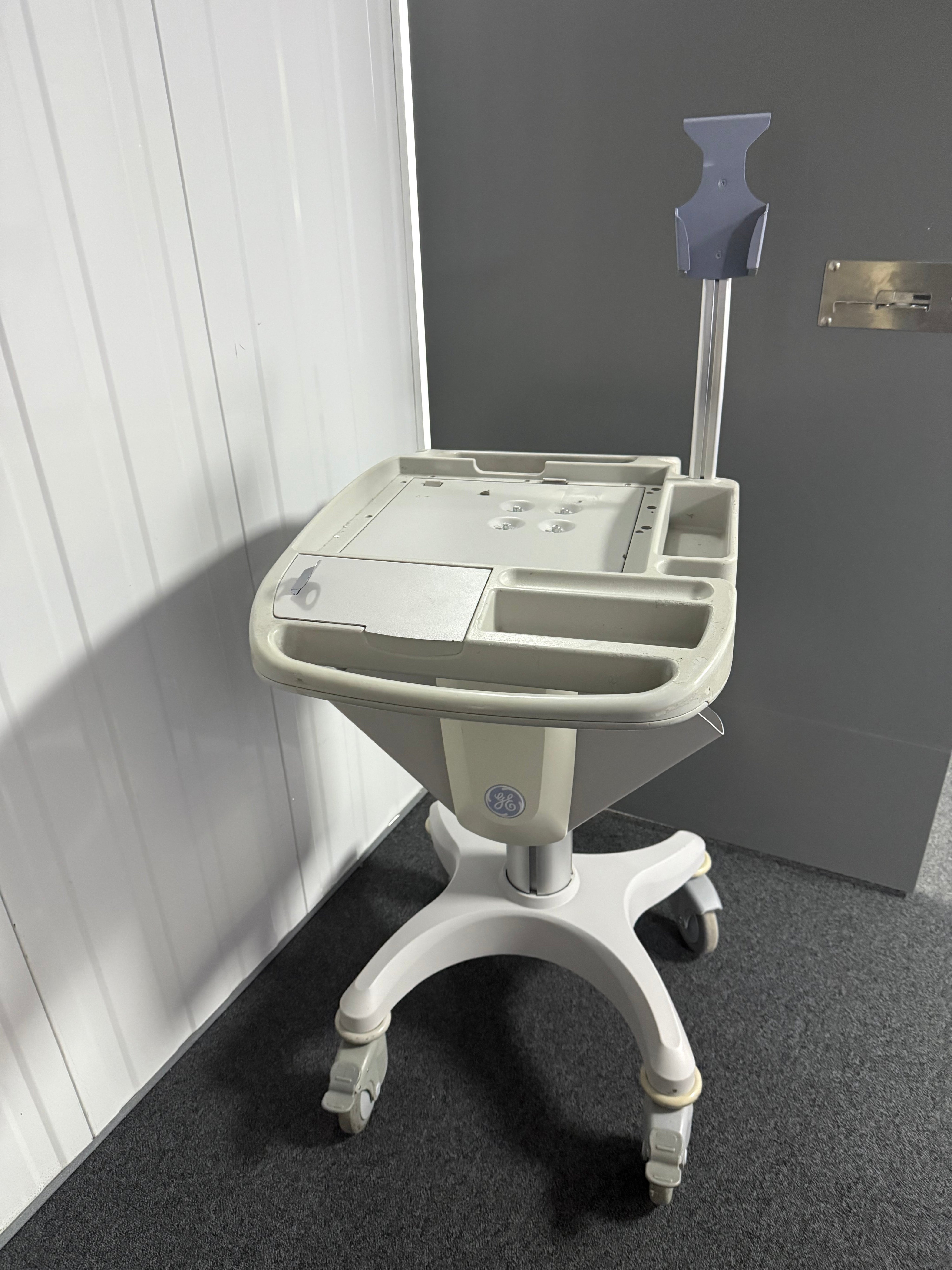 Original GE Marquette MAC 5500 EKG Machine / ECG RollStand  SelfiMed UK