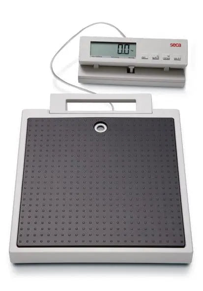 Seca 869 Electronic Flat Scales with Cabled Remote Display Ref 8691321004 SelfiMed UK