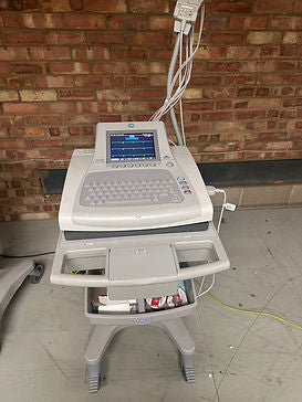 GE MAC 3500 12SL Colour screen ECG Machine with small casing damage