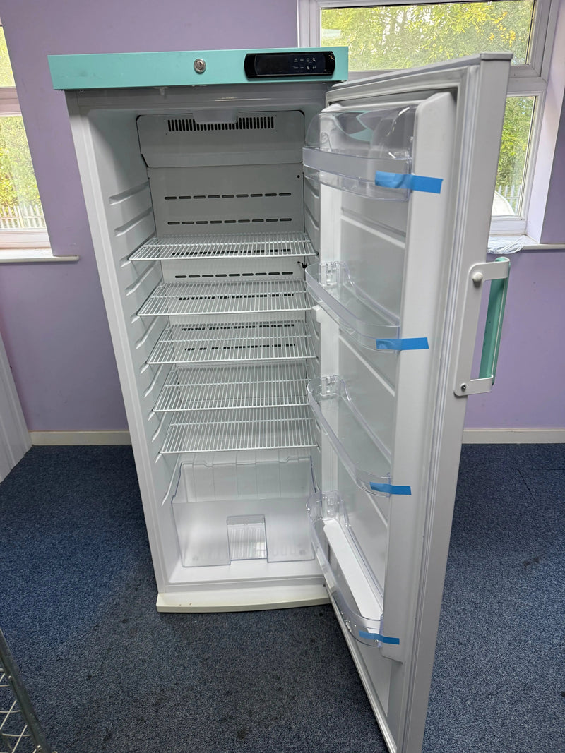 LEC Control WSR288CUK Pharmacy Fridge 288L with Solid Door SelfiMed UK