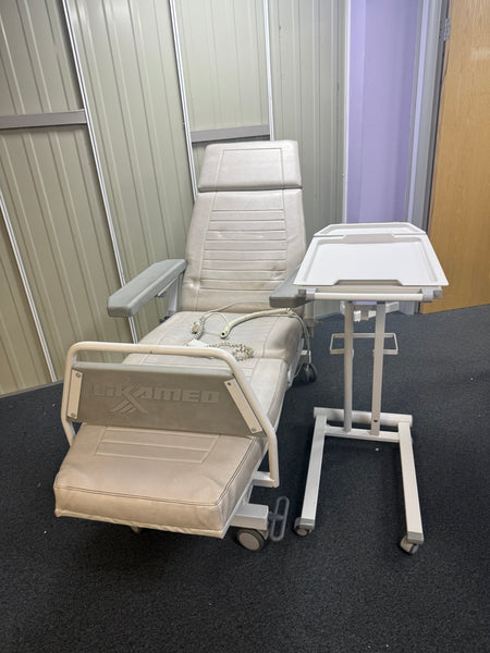 Likamed chair in upright position for infusion therapy