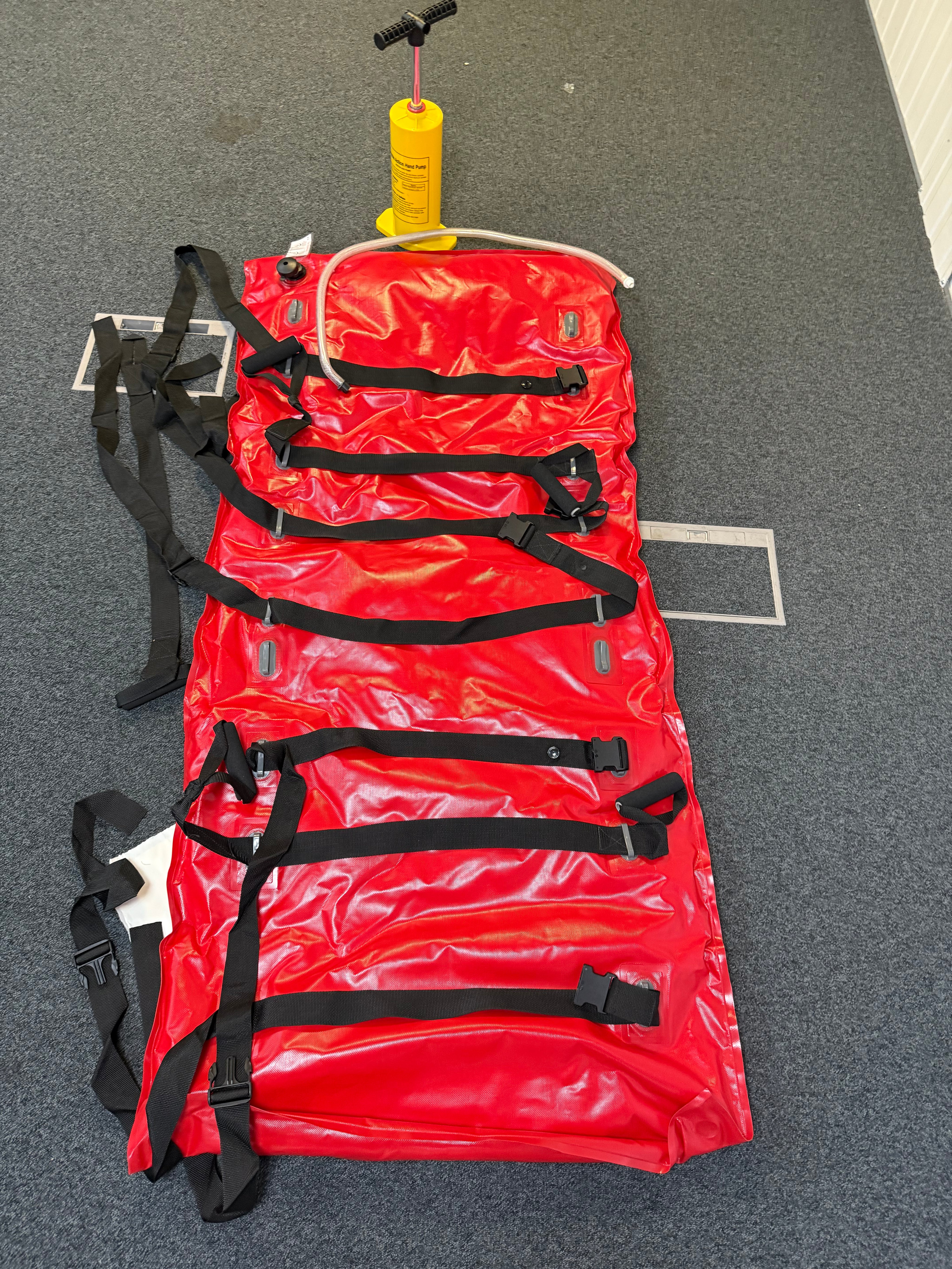 MDI vacuum immobilisation mattress kit with accessories
