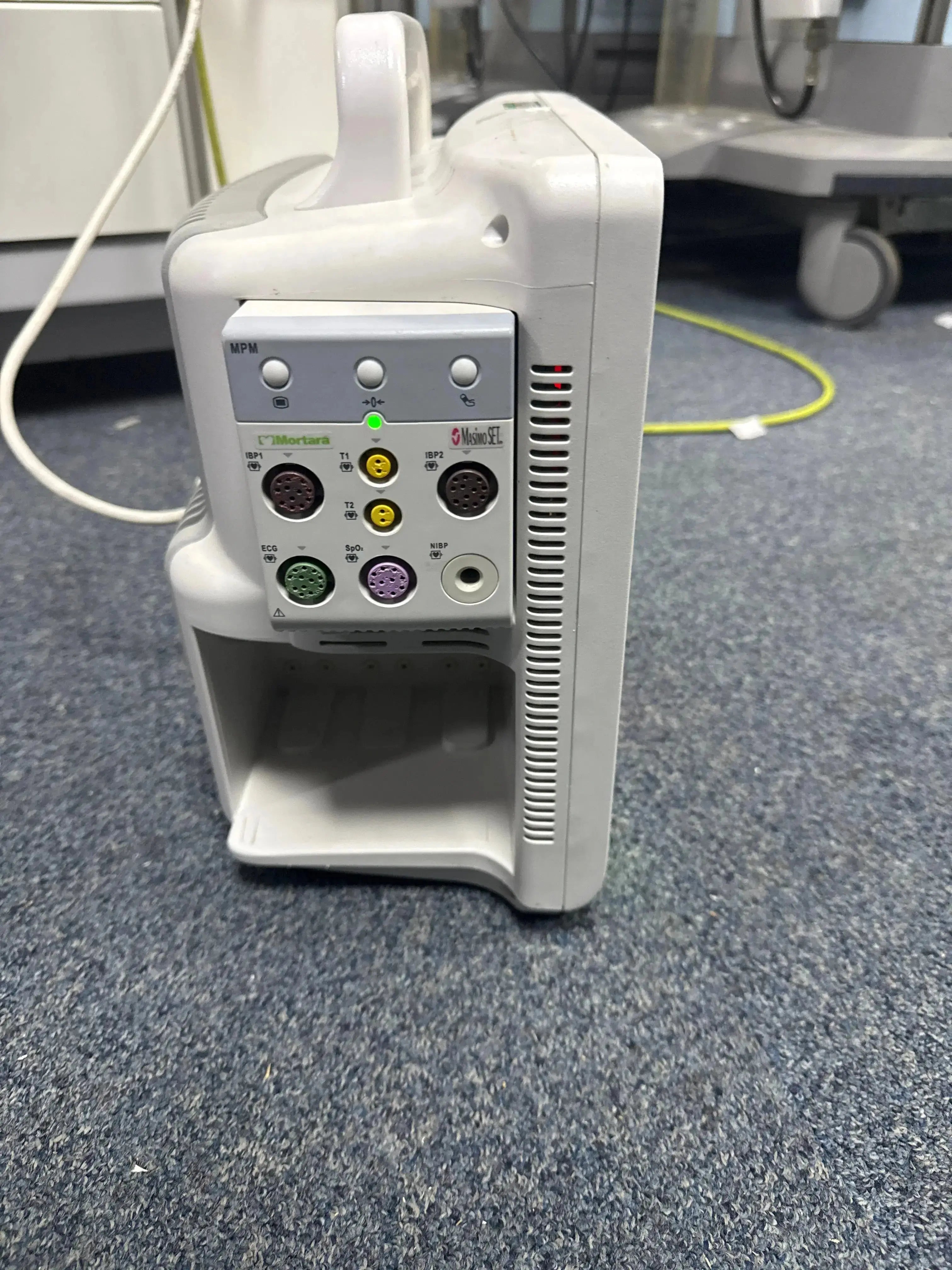 Mindray Beneview T5 Patient Monitor with ECG SpO2 NIBP Temp SelfiMed UK