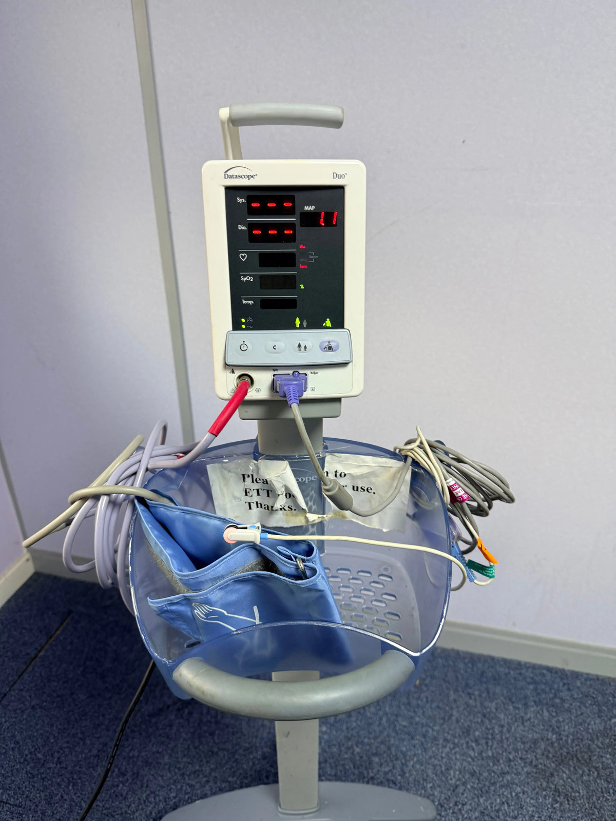 Mindray Datascope Duo Patient Monitor With Accessories & Roller Stand SelfiMed UK