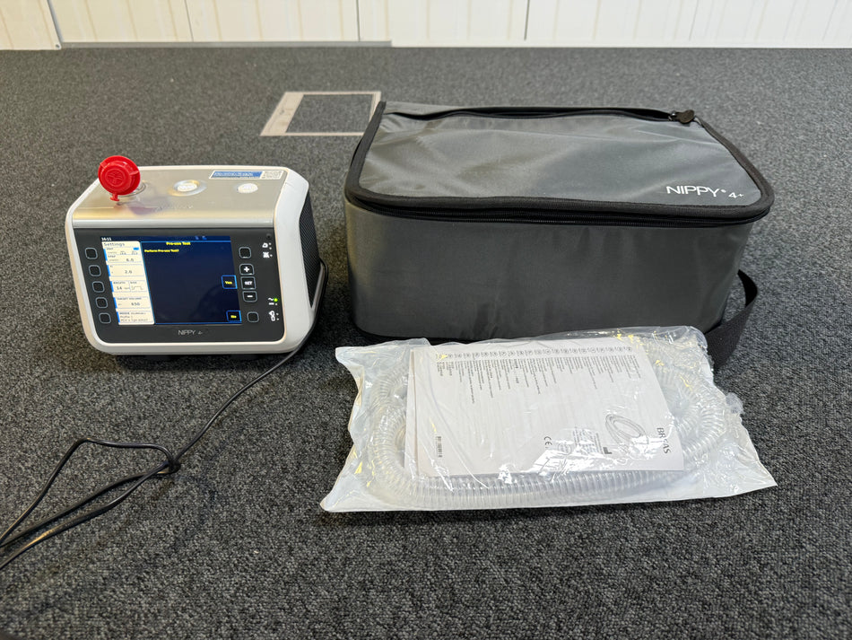 Nippy 4 ventilator with power supply and accessories