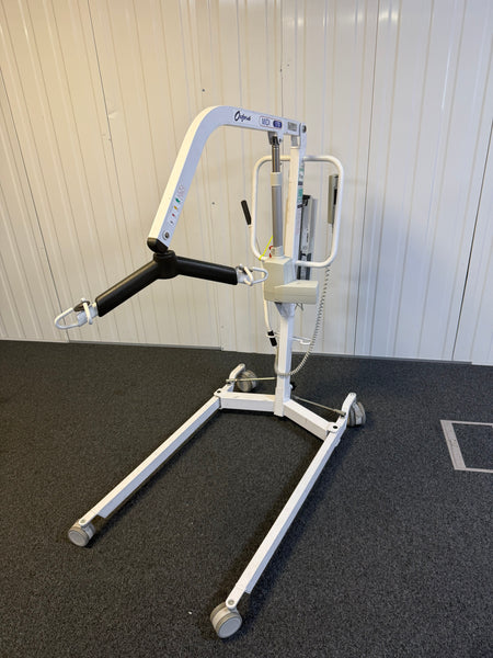 Oxford MIDI 170 on rollable castors for mobility and positioning