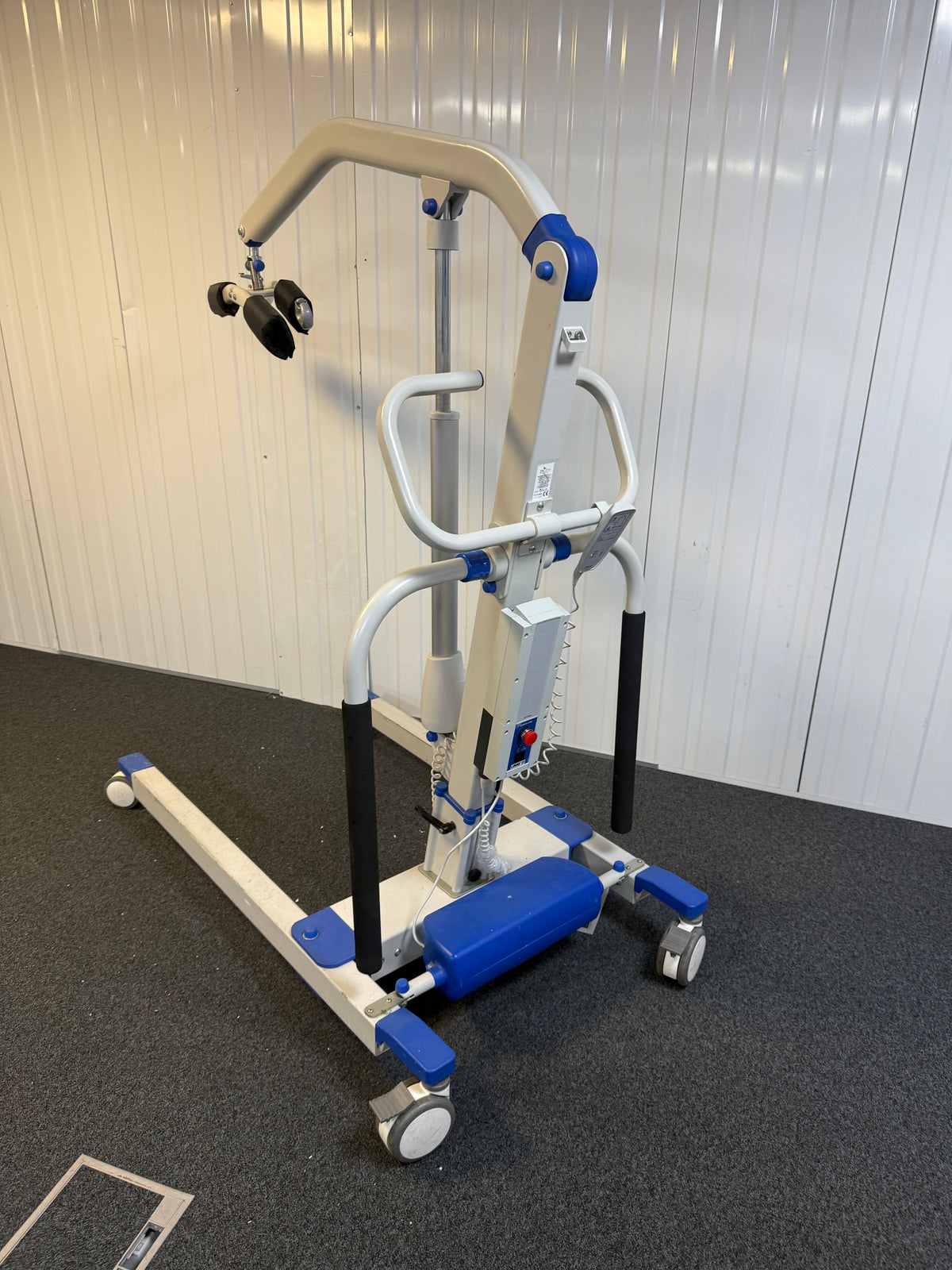 Park-Lite 320 Patient Hoist with sturdy frame and battery