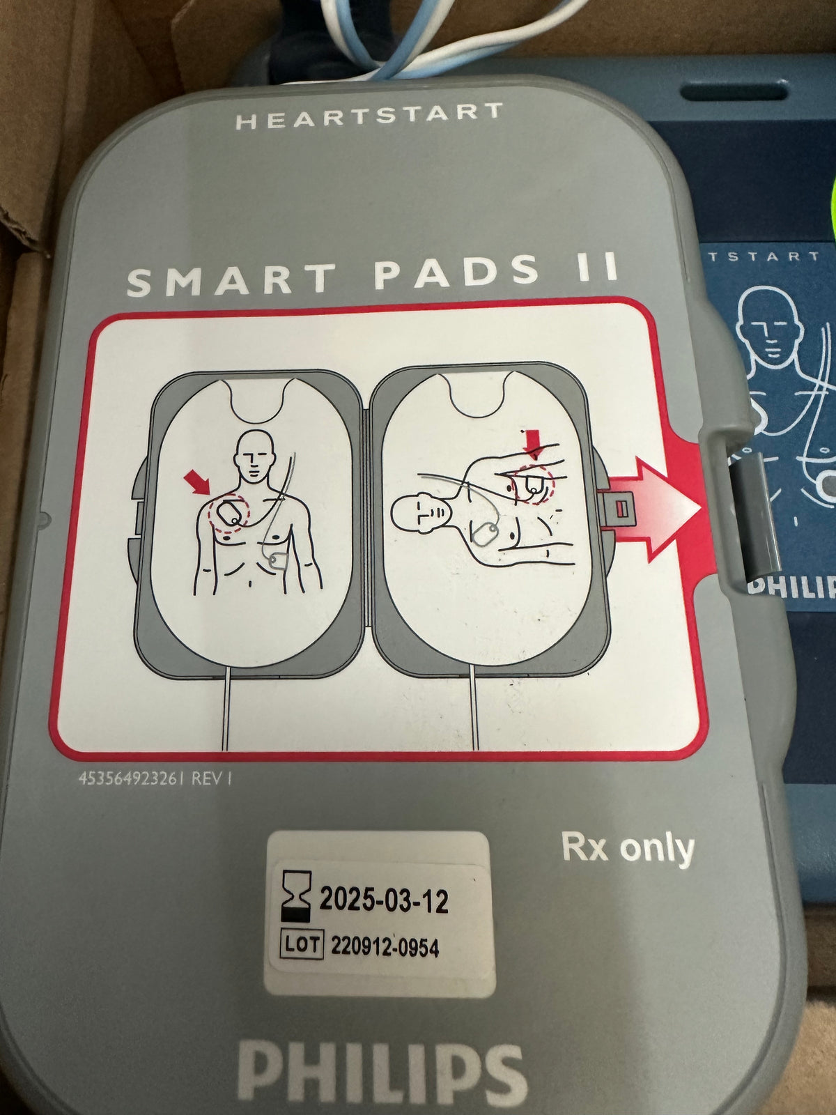 Philips Heartstart FRx AED with pads