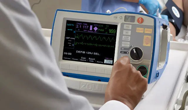 Zoll Defibrillator R-Series Plus with Pacing Function with Battery SelfiMed UK