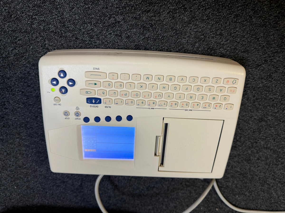 SAG Model P8000 ECG Machine with 10 Lead ECG Lead, Recording Papers and Power Cord in Carry Bag ECG Machine SelfiMed UK