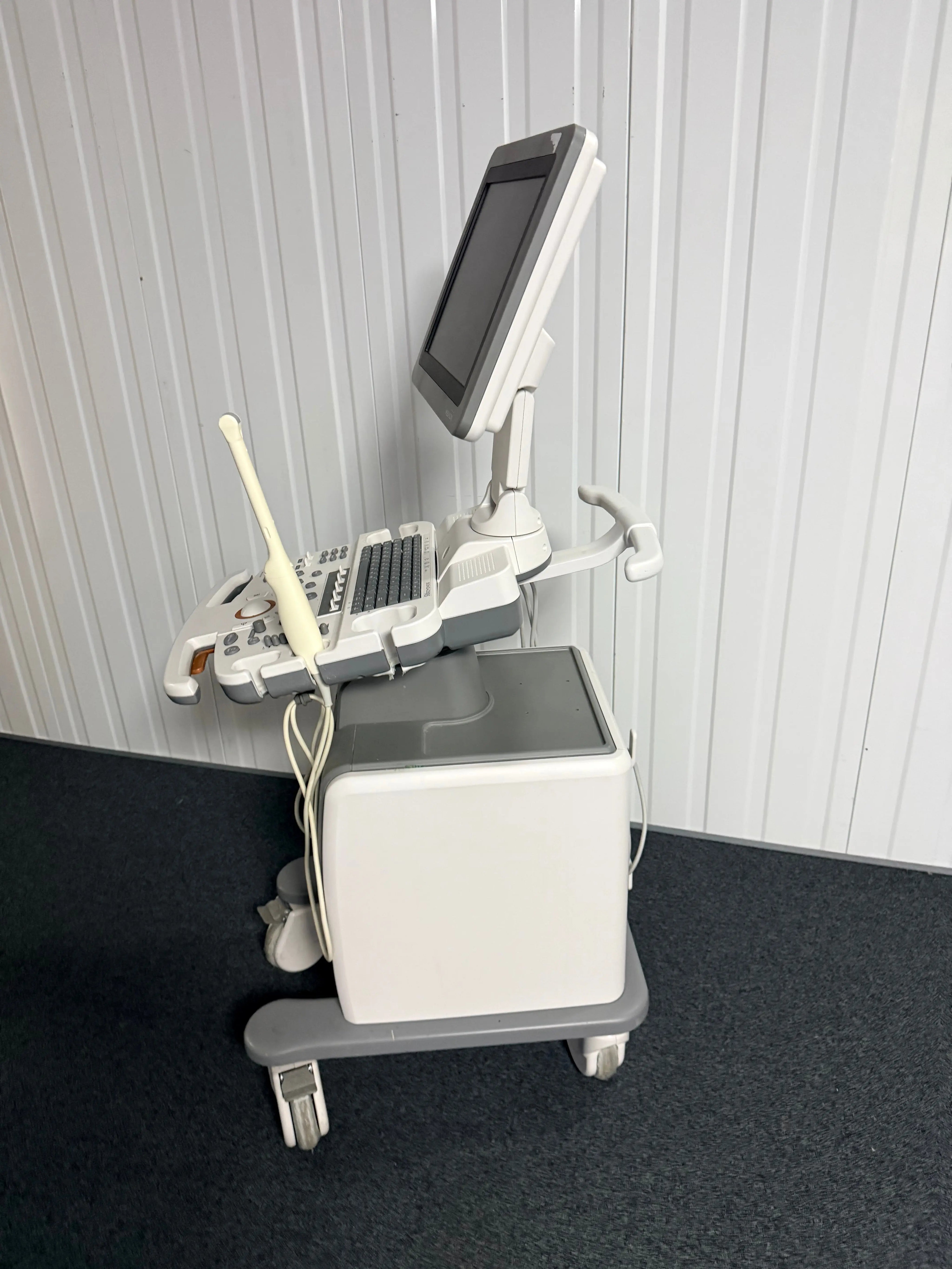 Samsung Medison SonoAce R5 Ultrasound Machine with EC4-9 Probe SelfiMed UK