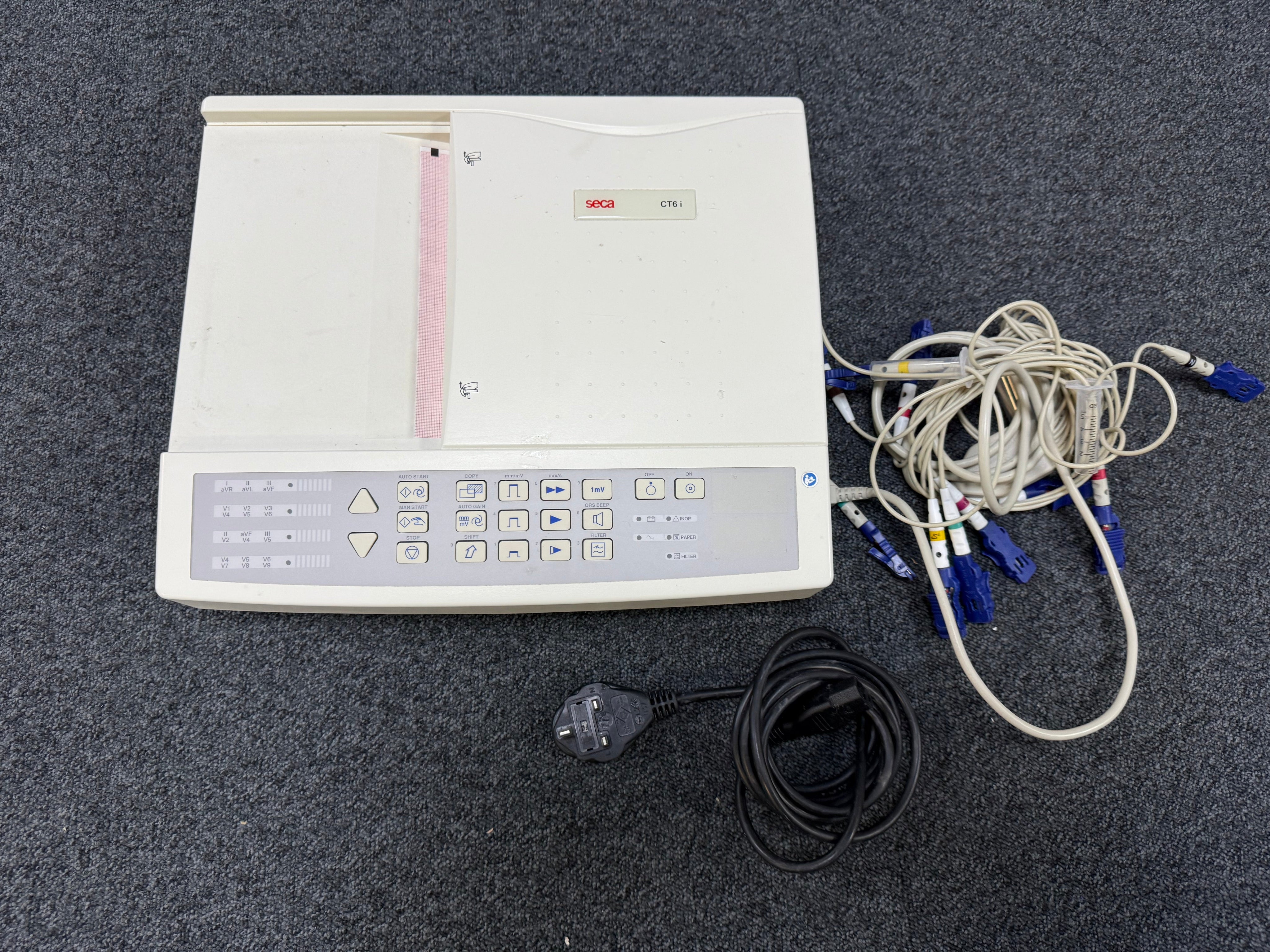 Seca CT6i ECG machine in use in a clinical setting