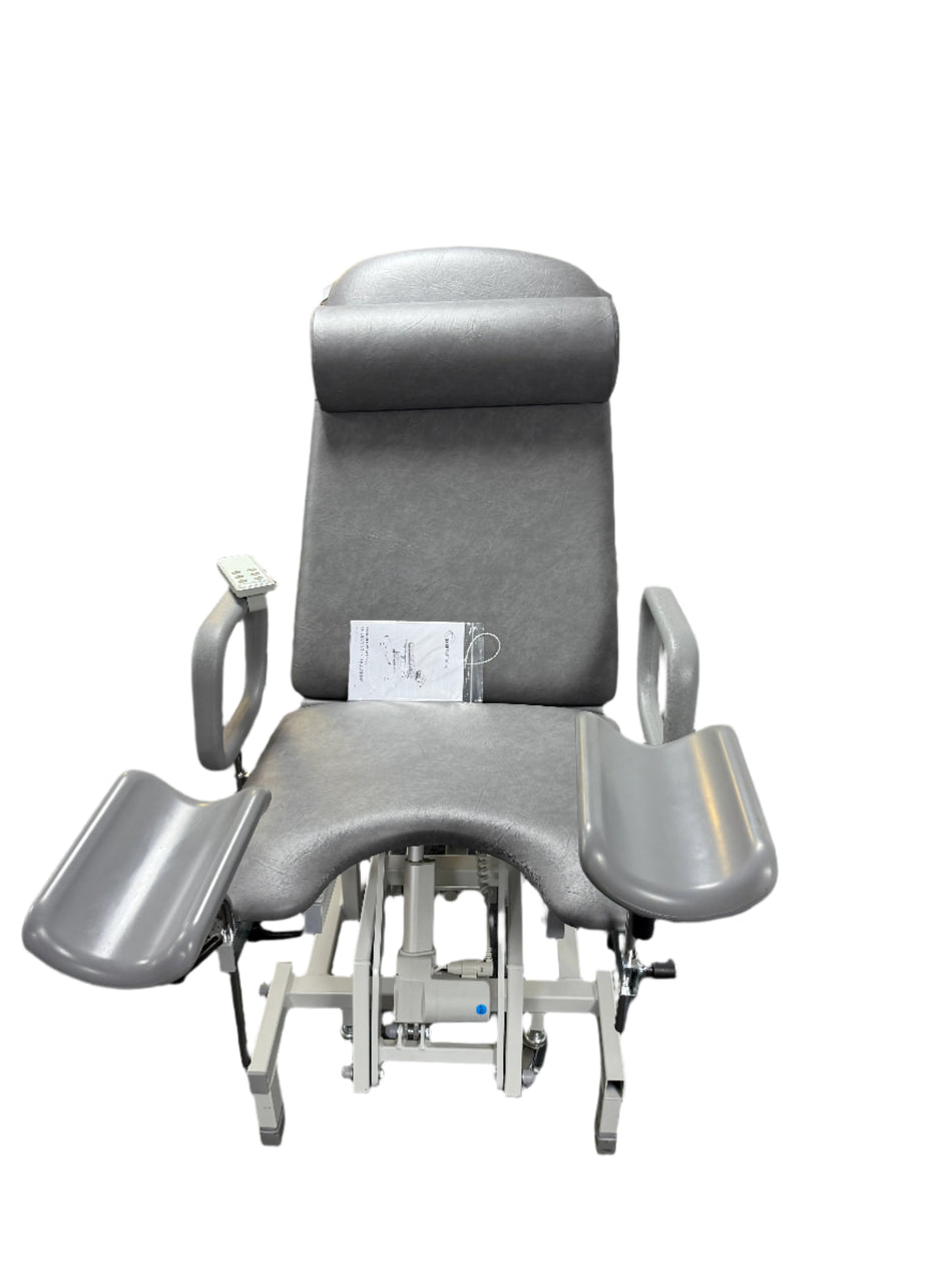 Seers Medical electric patient couch with stirrups
