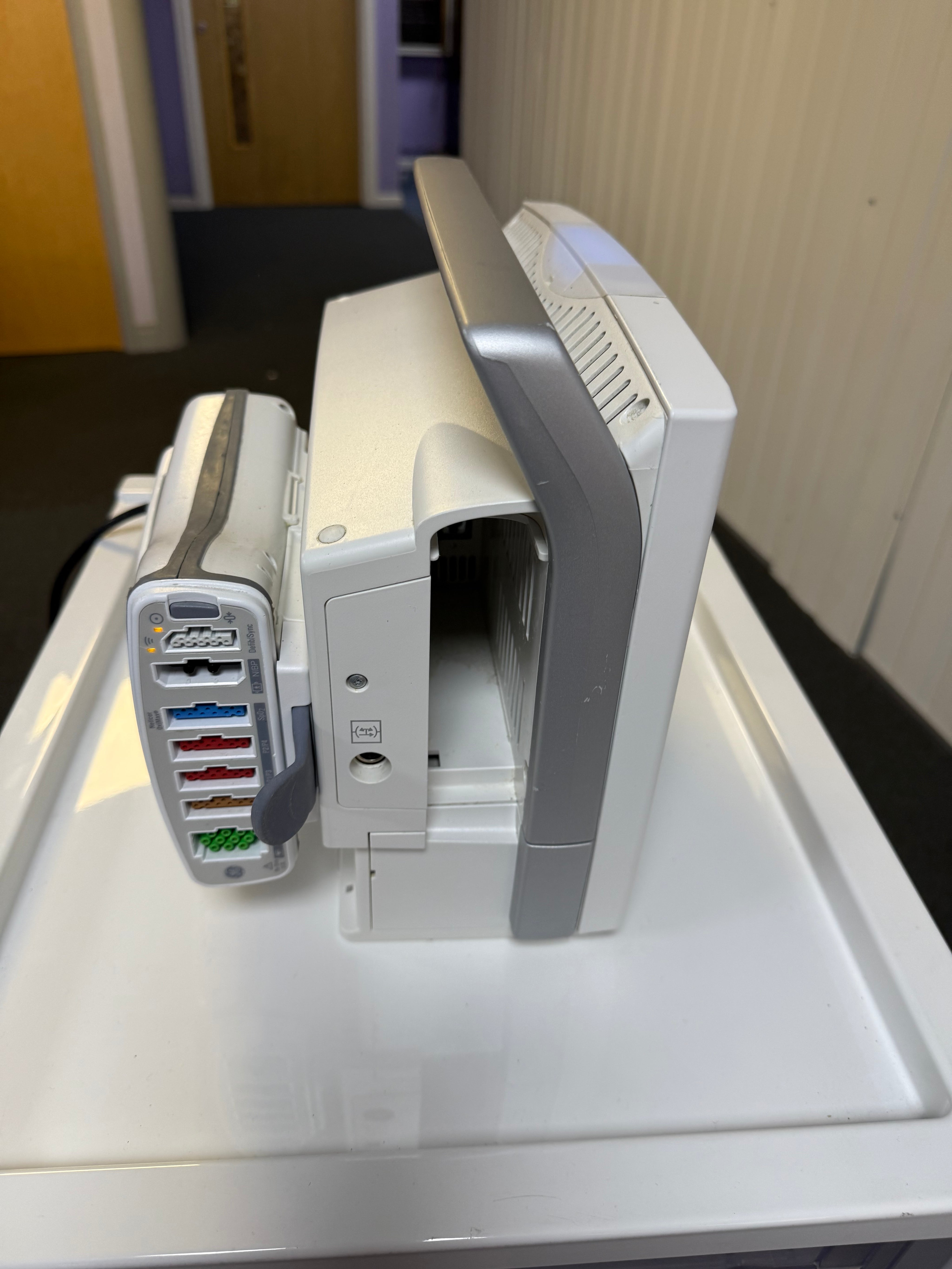 Side view GE B450 monitor full set with additional Patient Data Module