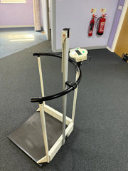 Side view of Seca 645 hospital weight scale