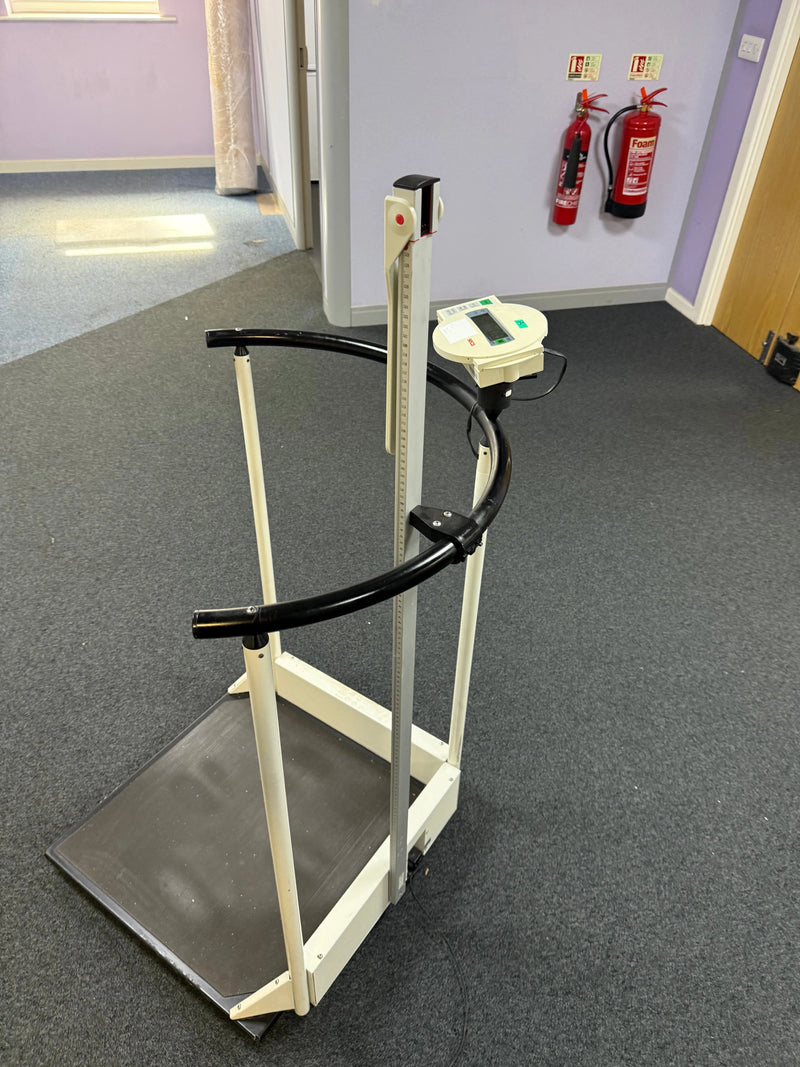 Side view of Seca 645 hospital weight scale