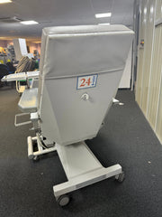 Back view showing padded leg and seat segments