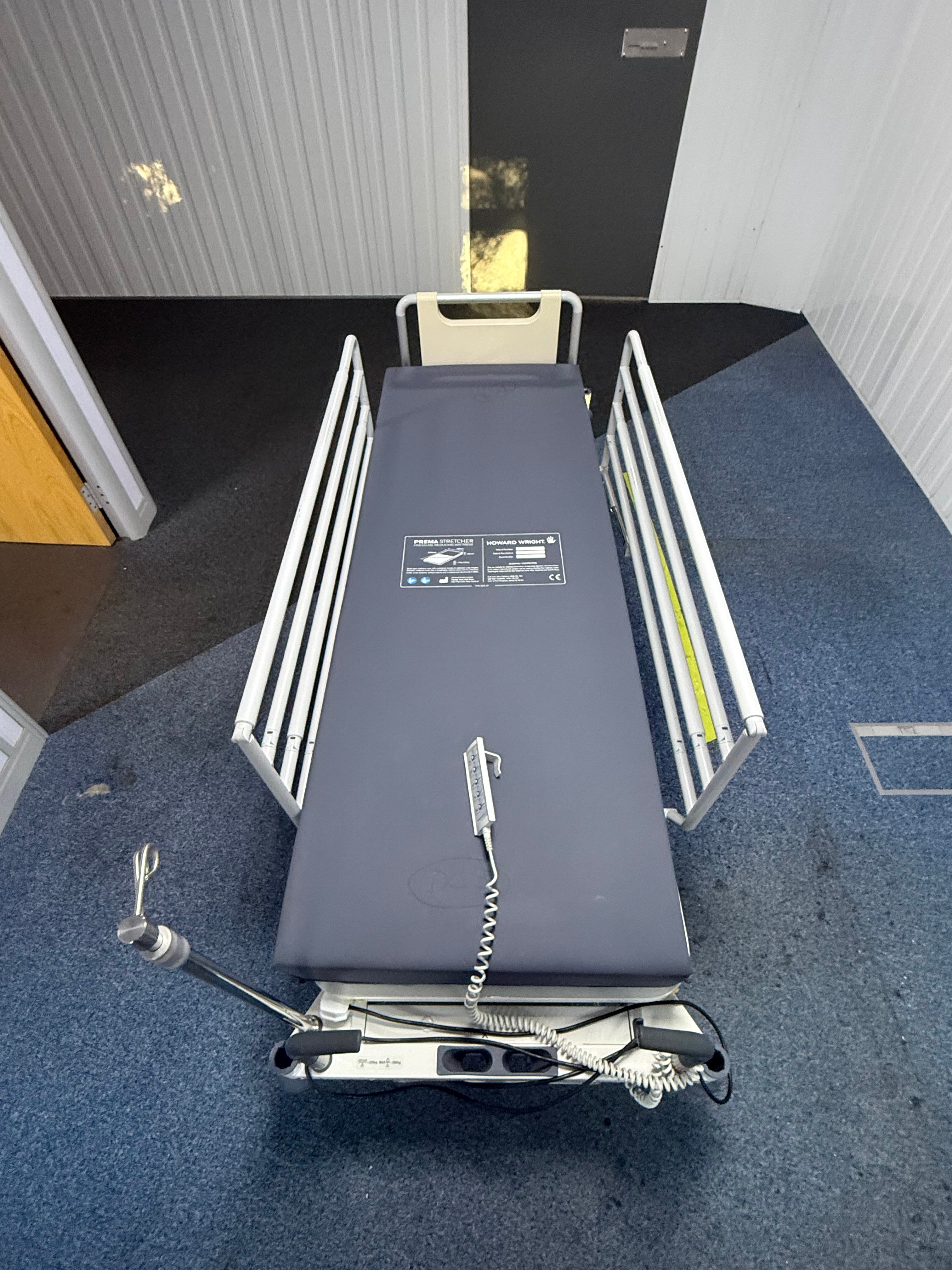 Howard Wright M9 Electric Patient Trolley