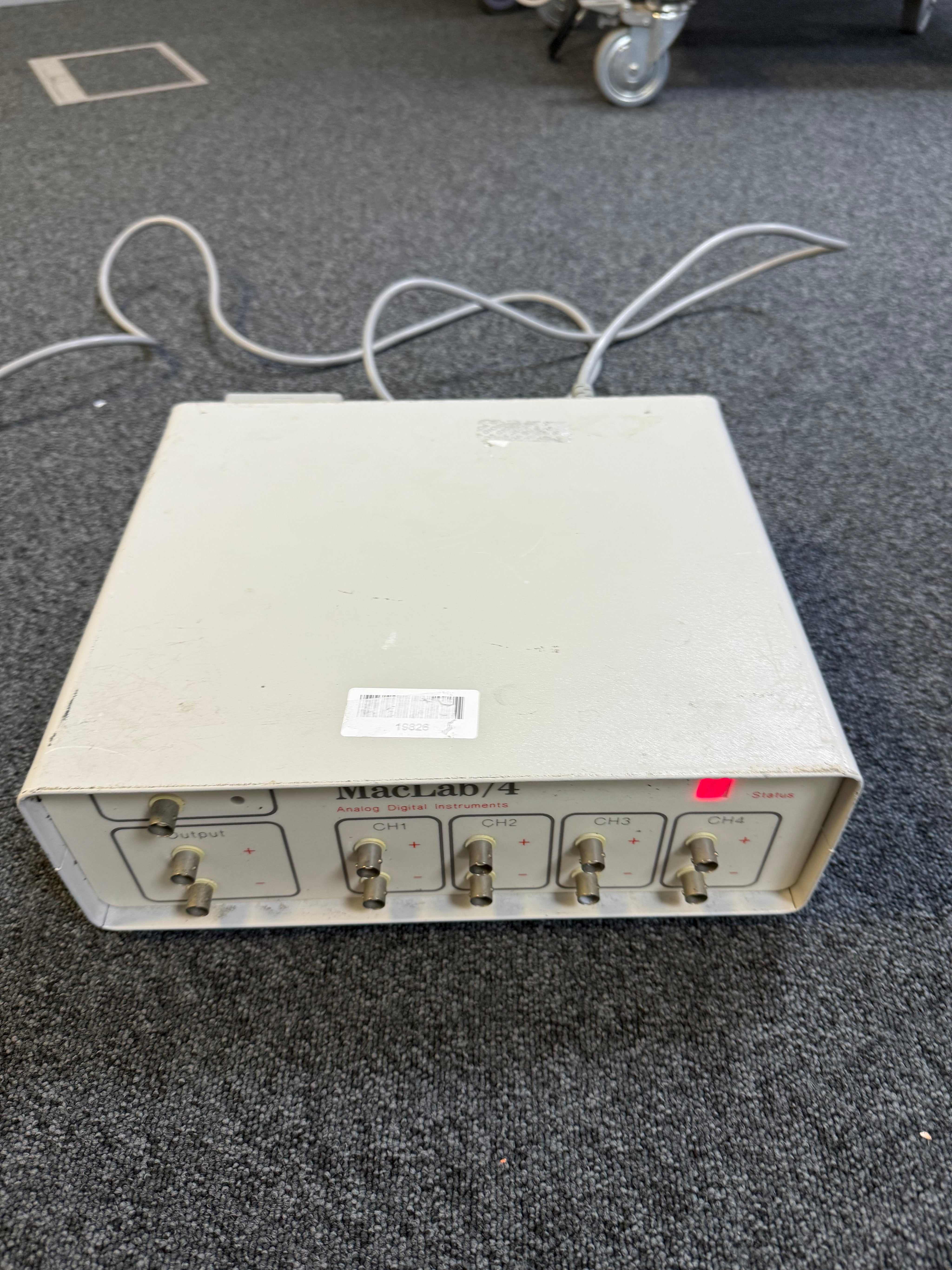 Used but clean MacLab/4e high precision analog data recorder