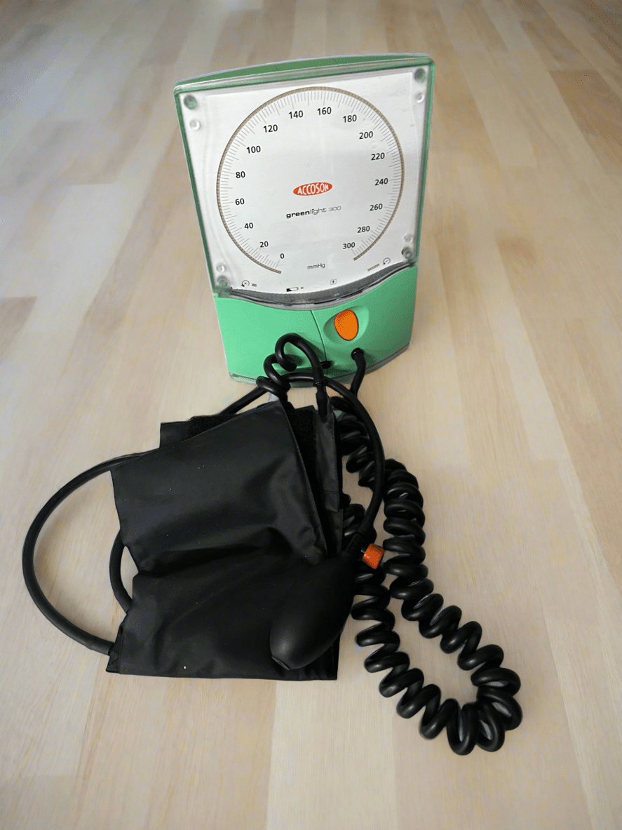 Accoson Greenlight 300 BP Meter and BP Cuff - SelfiMed UK