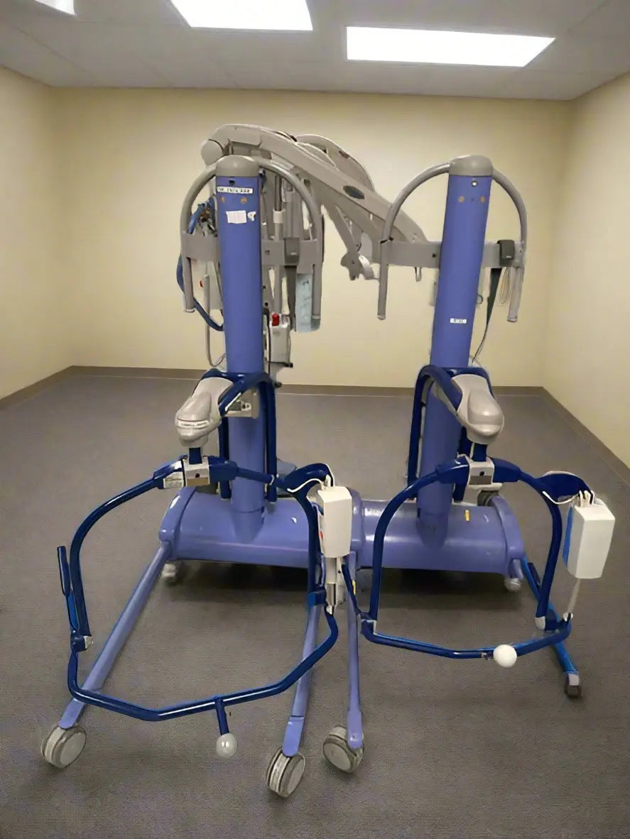 Arjo Huntleigh Maxi Move III Patient stand Hoist with Battery - SelfiMed UK