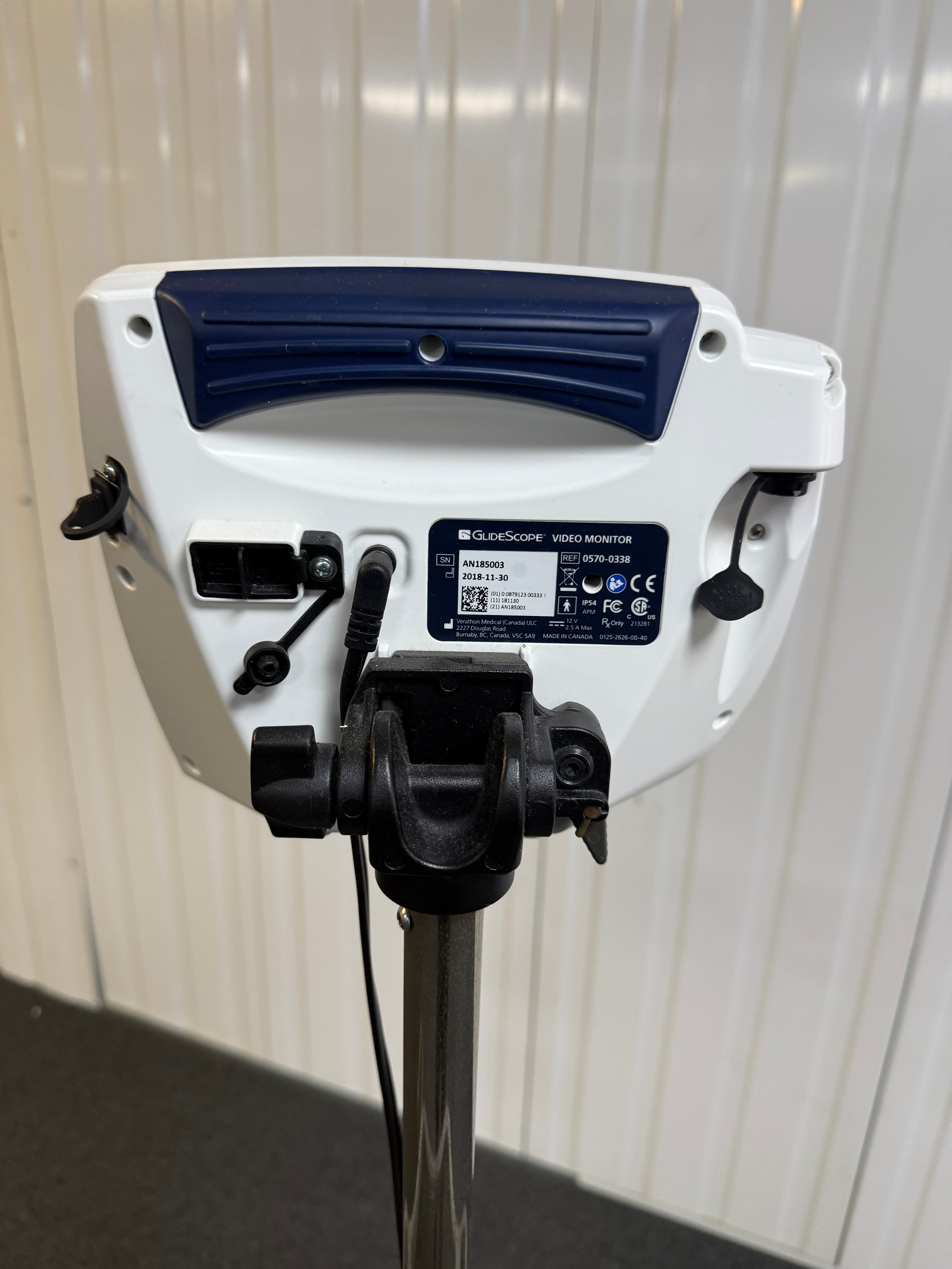 Back view of Verathon AVL monitor attached to rollstand