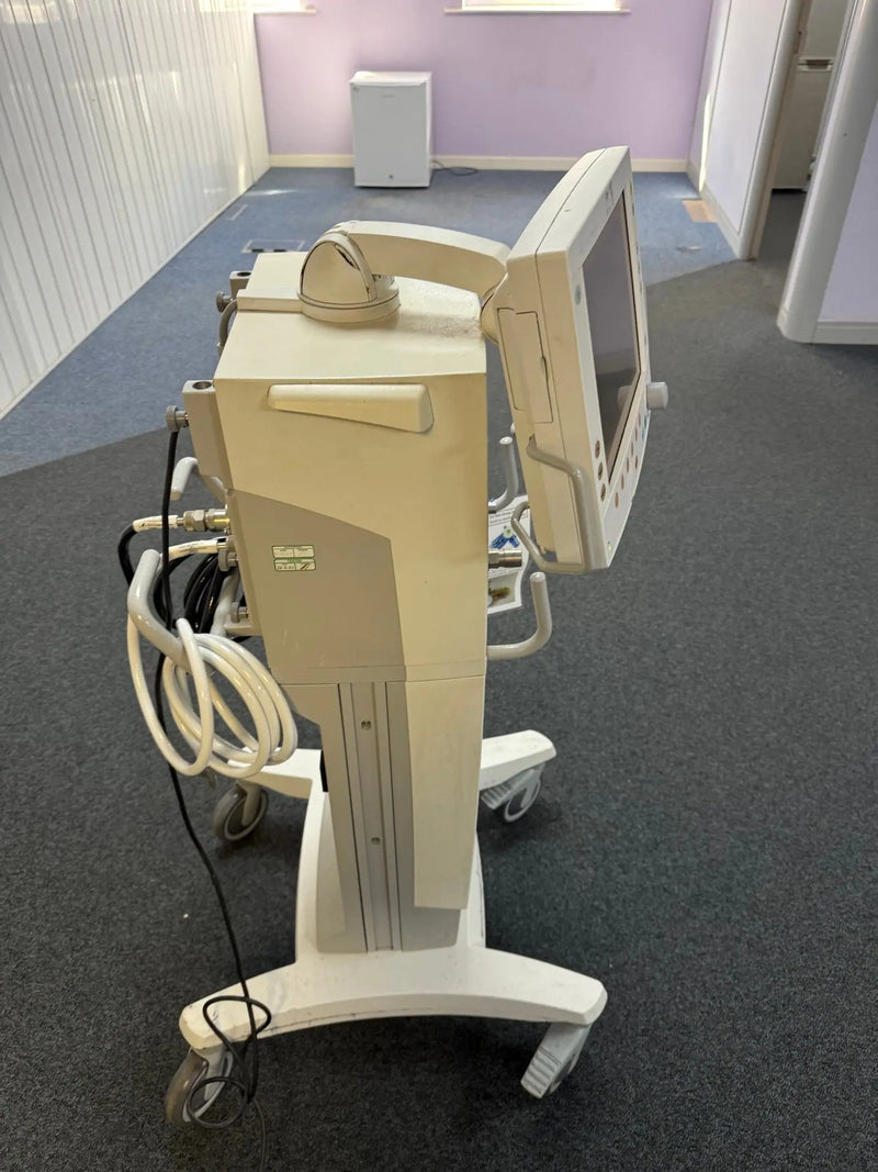 Datex Ohmeda Engstrom Carestation Ventilator with damaged screen - SelfiMed UK