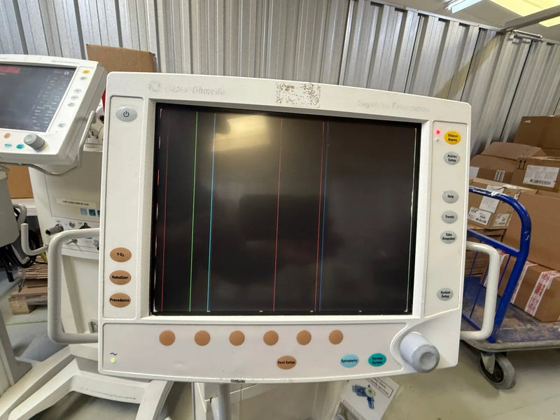 Datex Ohmeda Engstrom Carestation Ventilator with damaged screen - SelfiMed UK